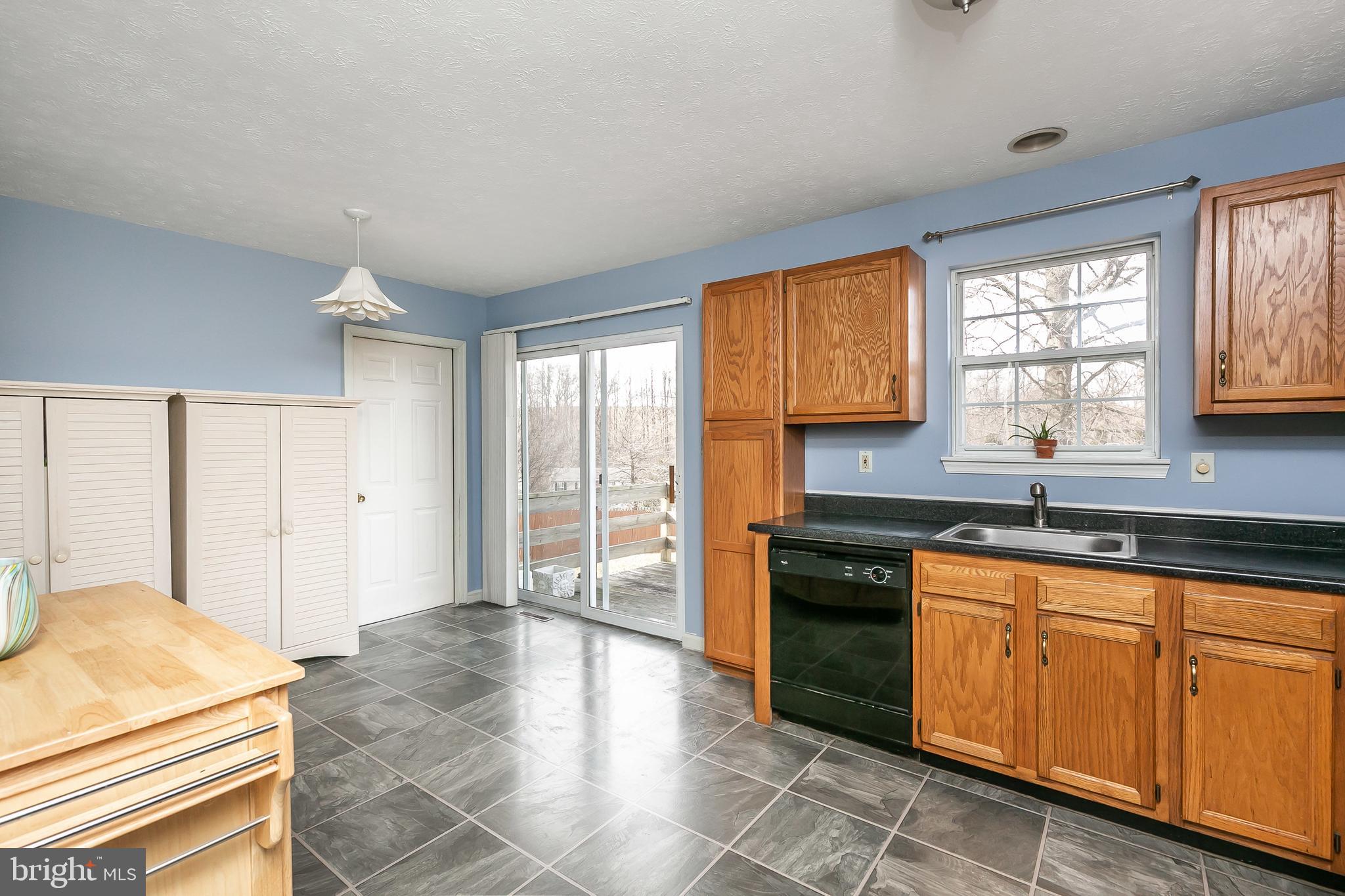 MANHAVEN MANOR - Residential