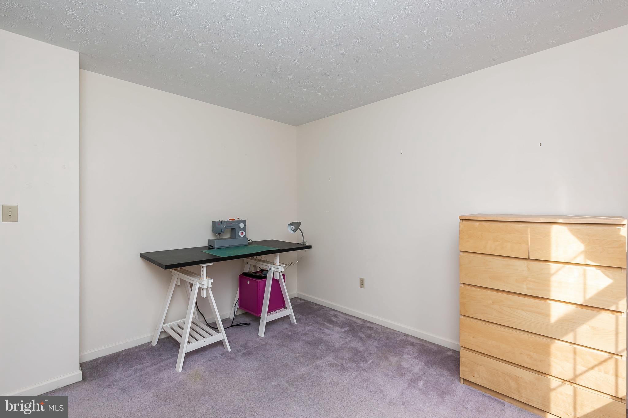 MANHAVEN MANOR - Residential