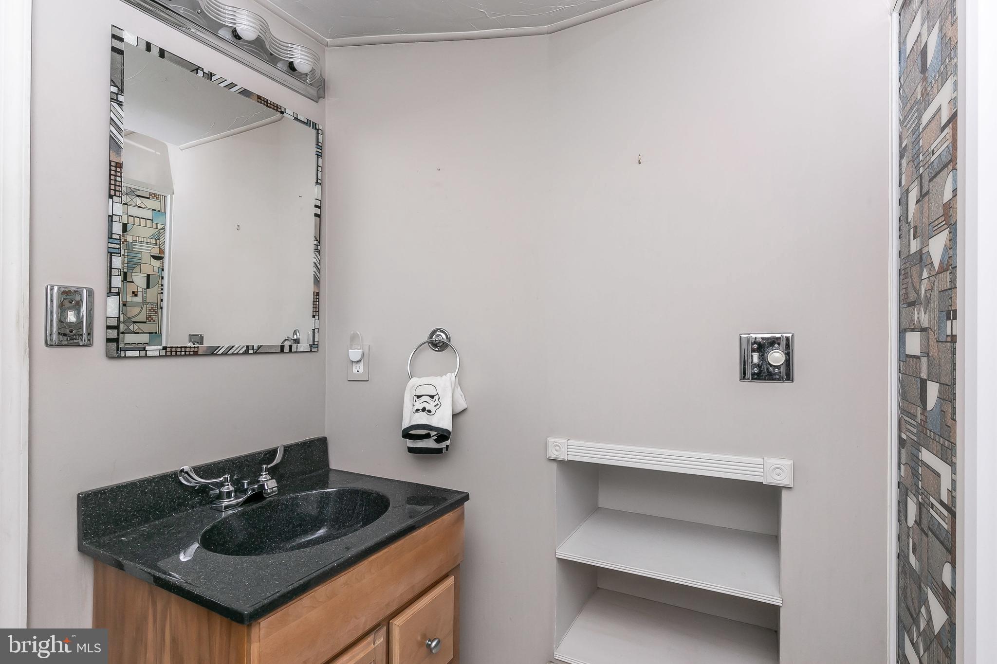 MANHAVEN MANOR - Residential