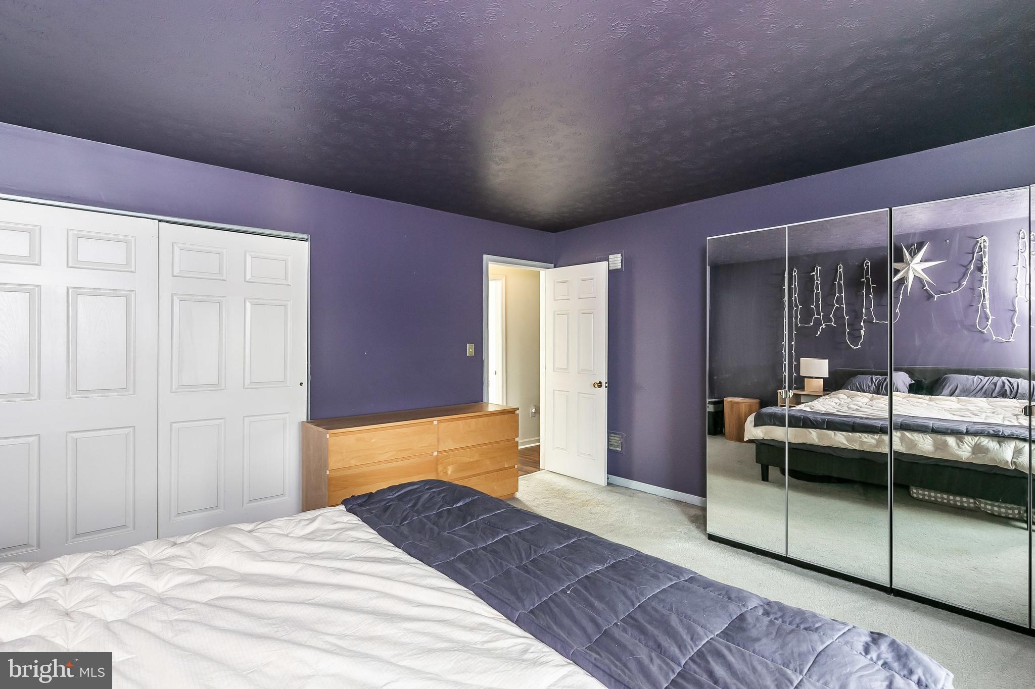 MANHAVEN MANOR - Residential