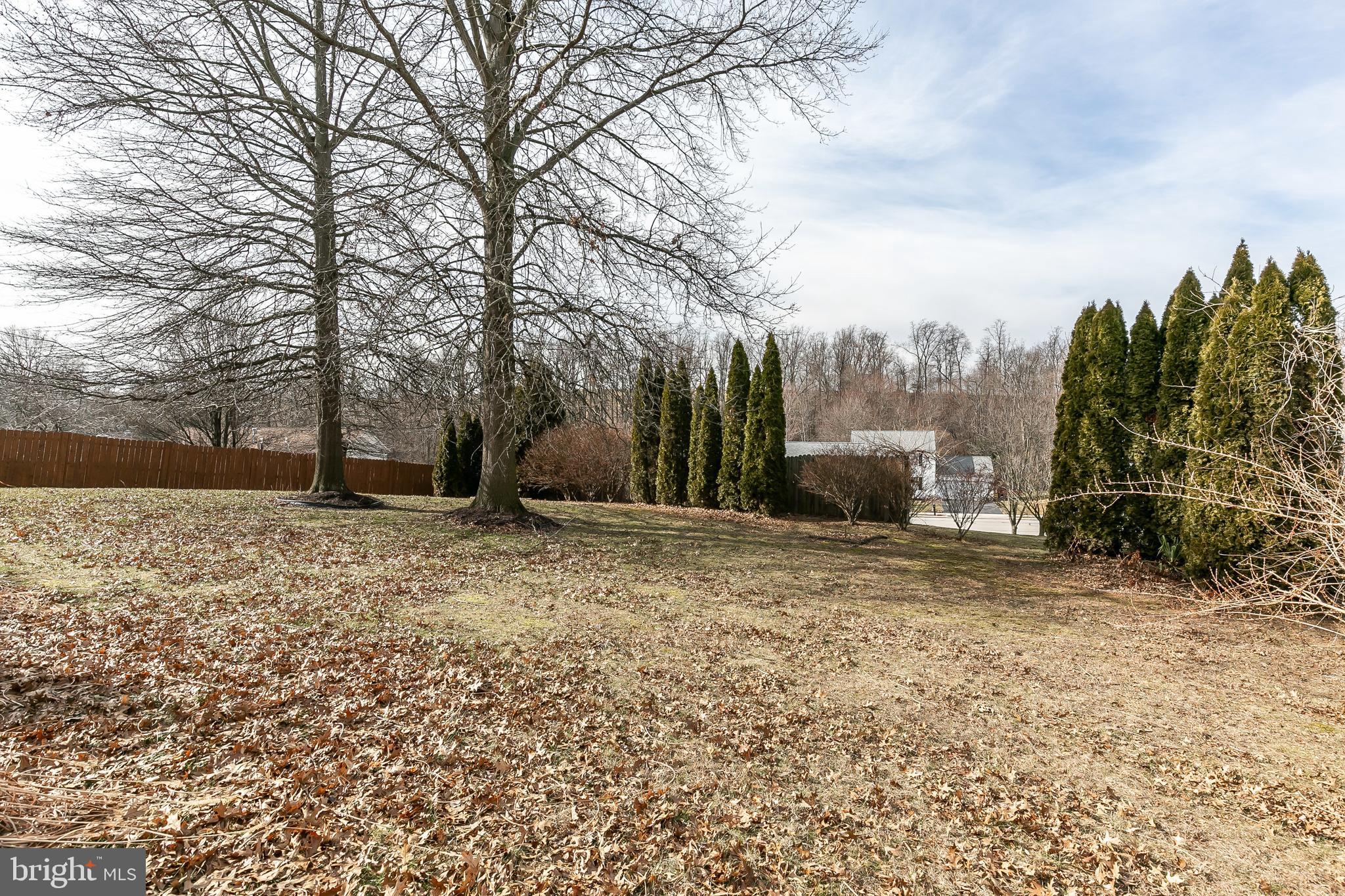 MANHAVEN MANOR - Residential