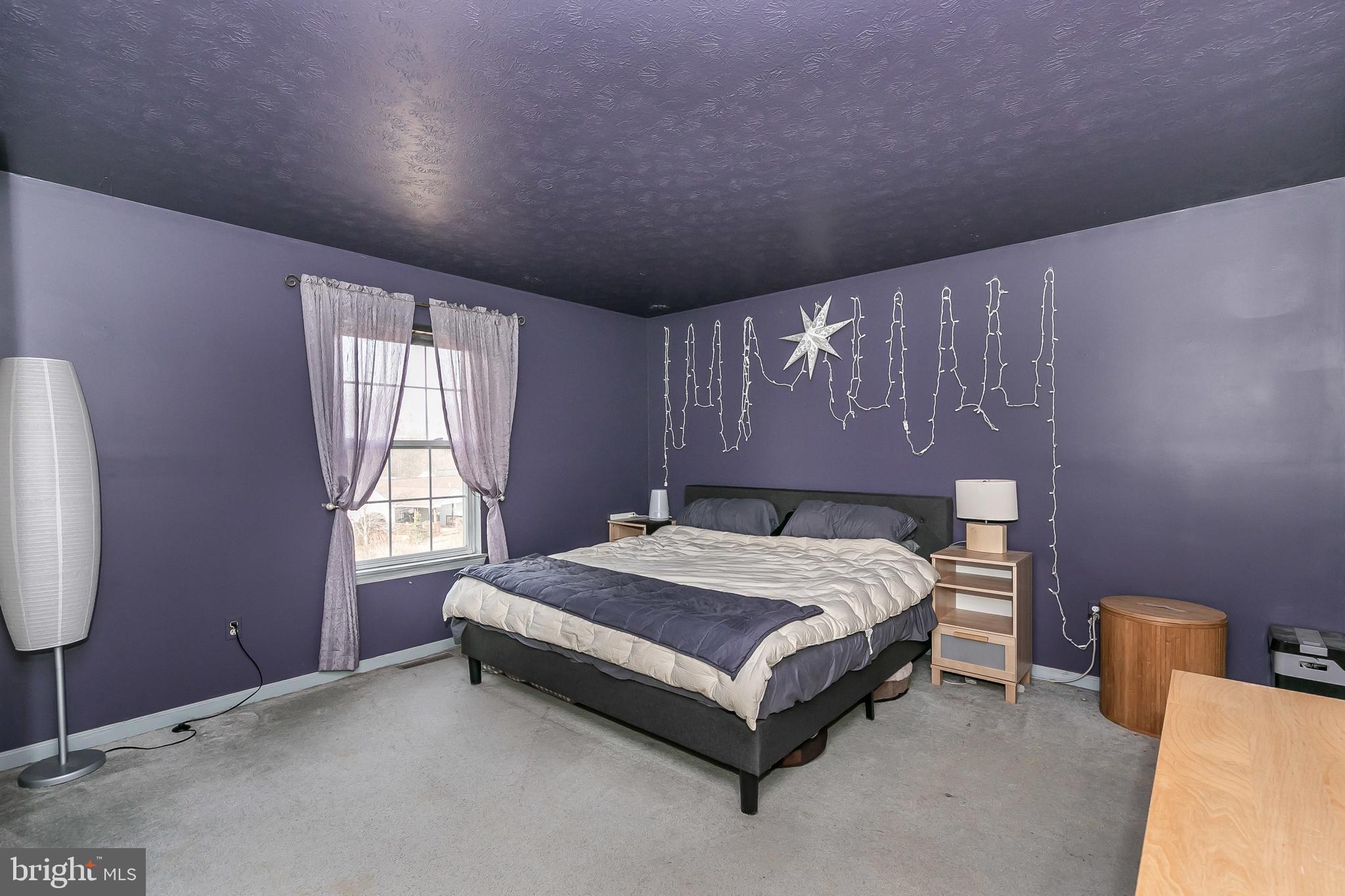 MANHAVEN MANOR - Residential