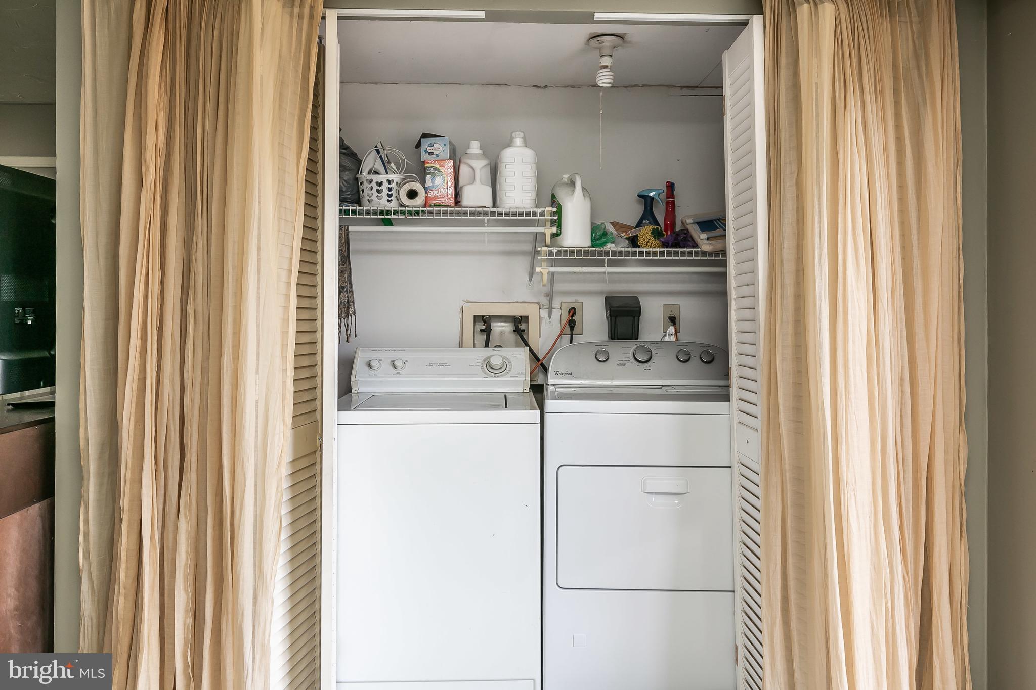 MANHAVEN MANOR - Residential