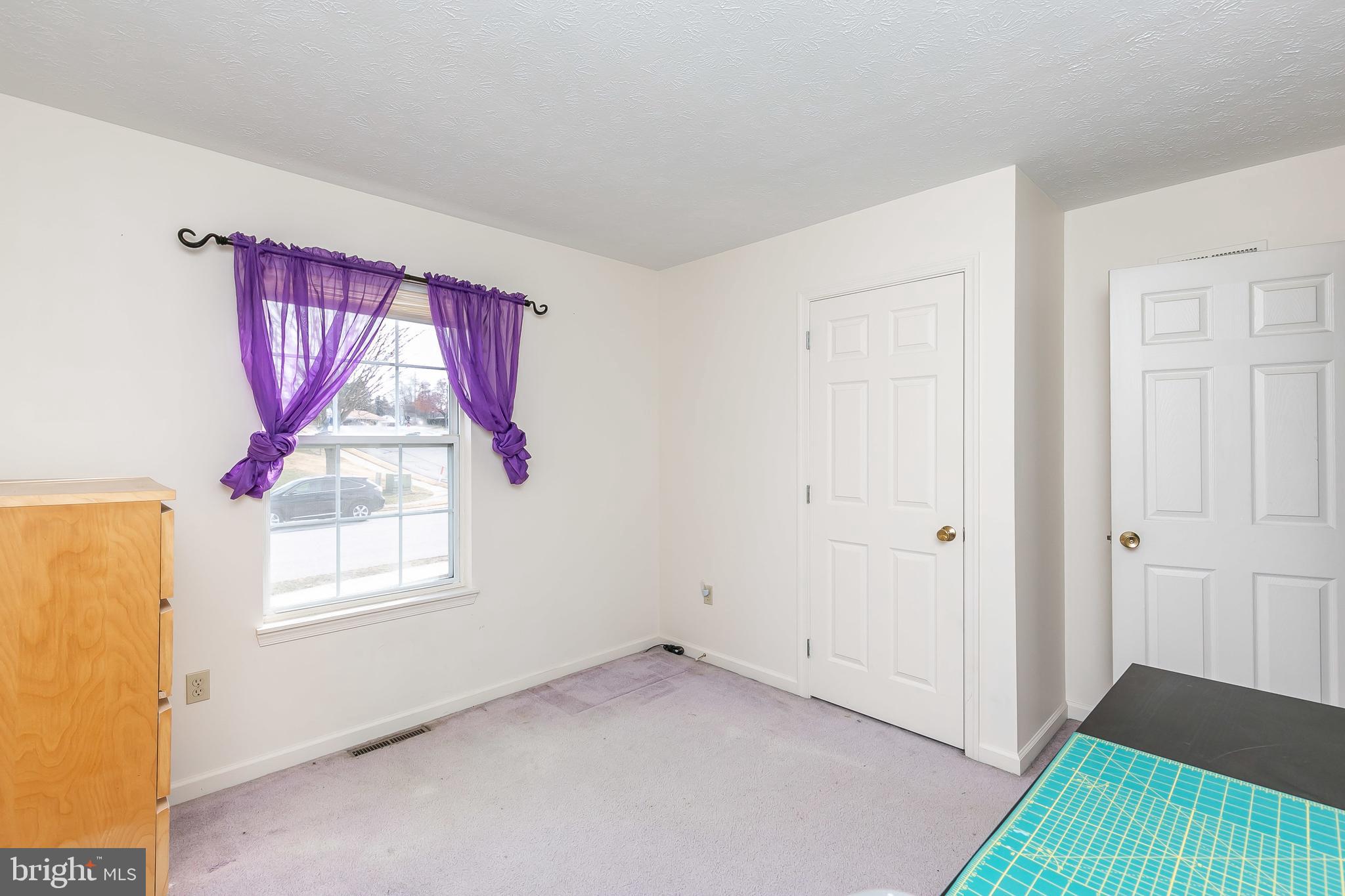 MANHAVEN MANOR - Residential