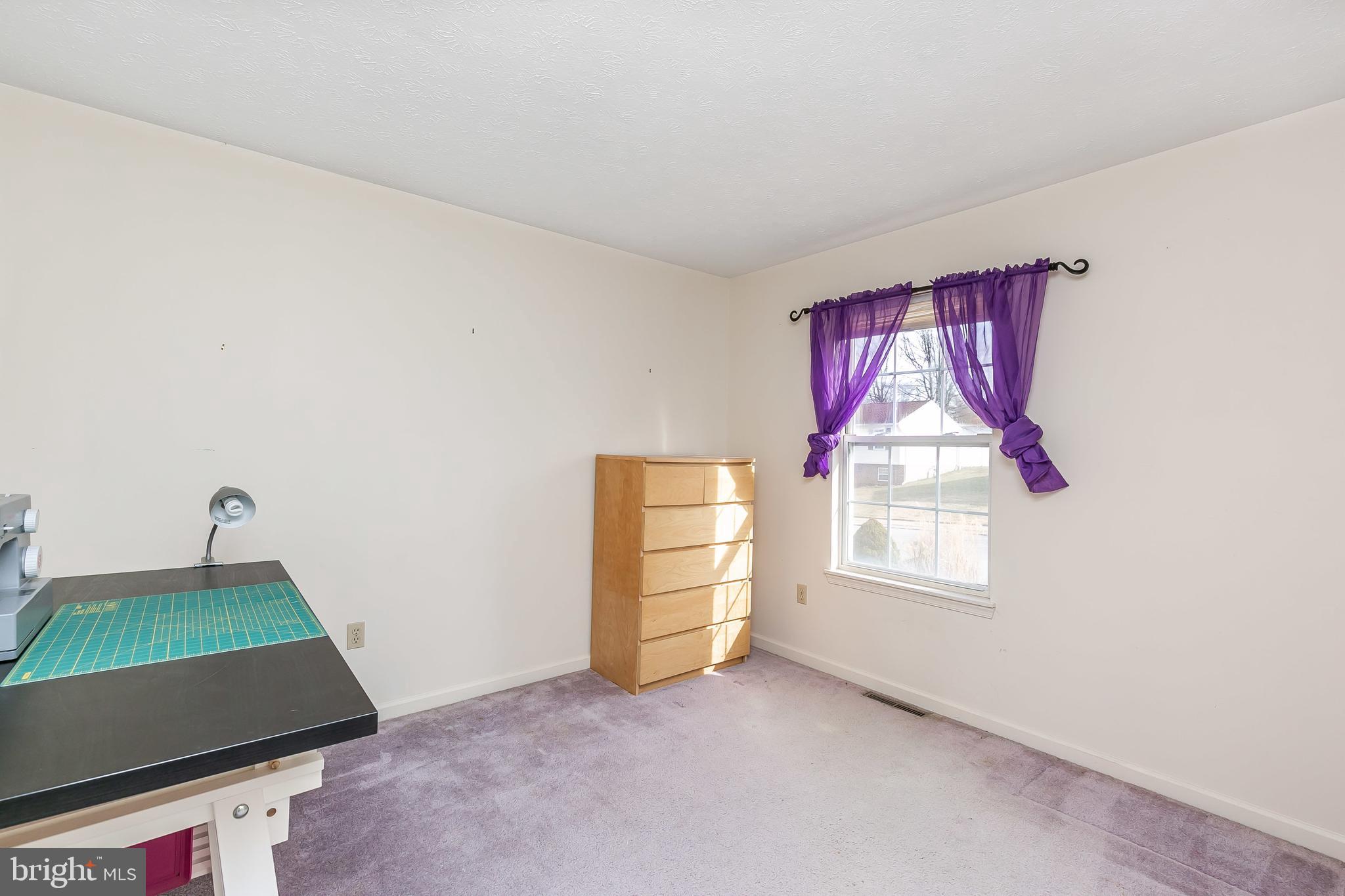 MANHAVEN MANOR - Residential