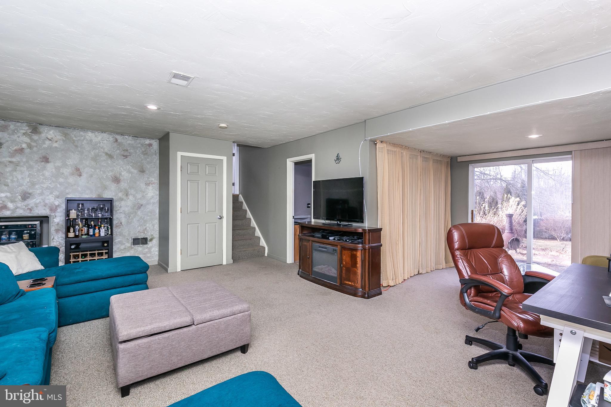 MANHAVEN MANOR - Residential