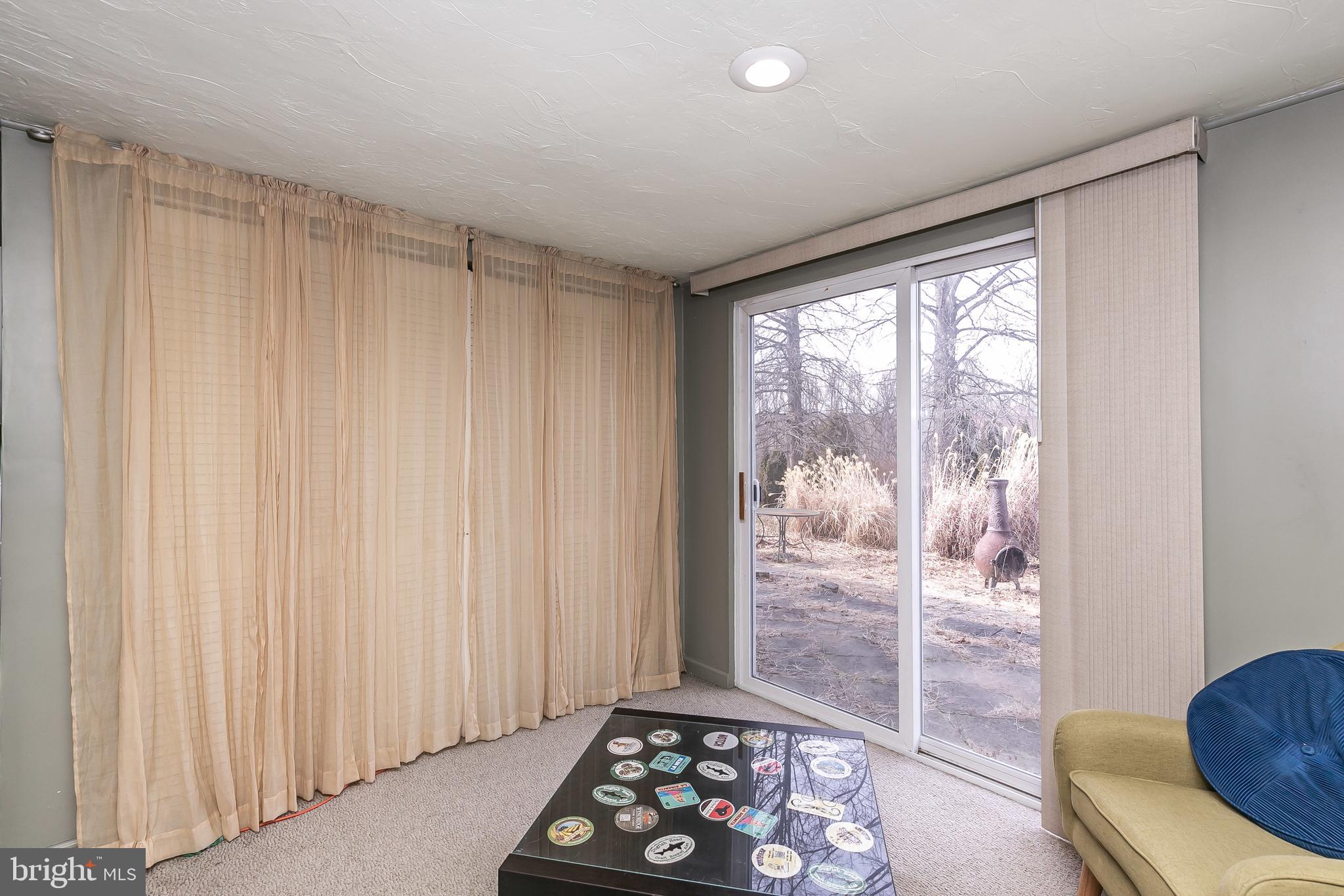 MANHAVEN MANOR - Residential