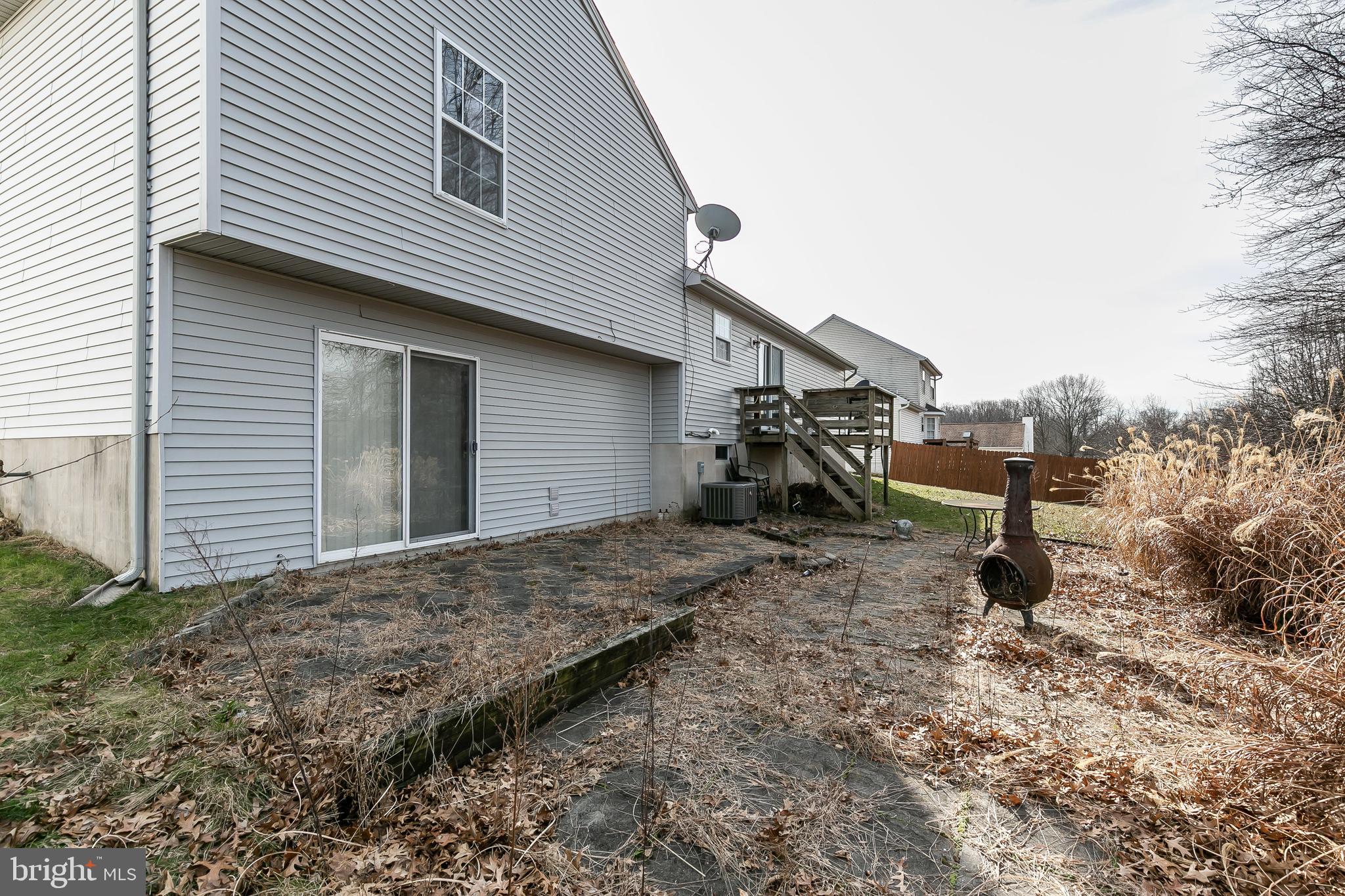 MANHAVEN MANOR - Residential