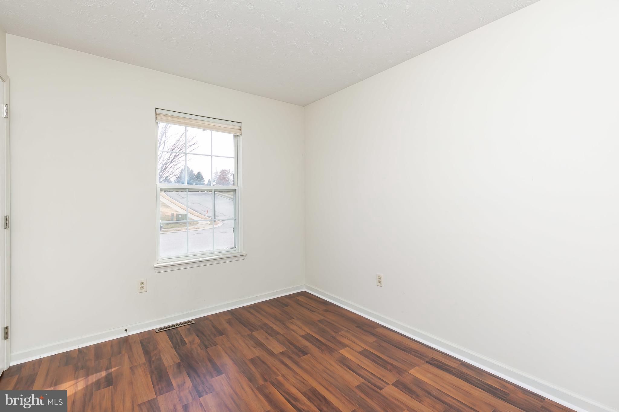 MANHAVEN MANOR - Residential