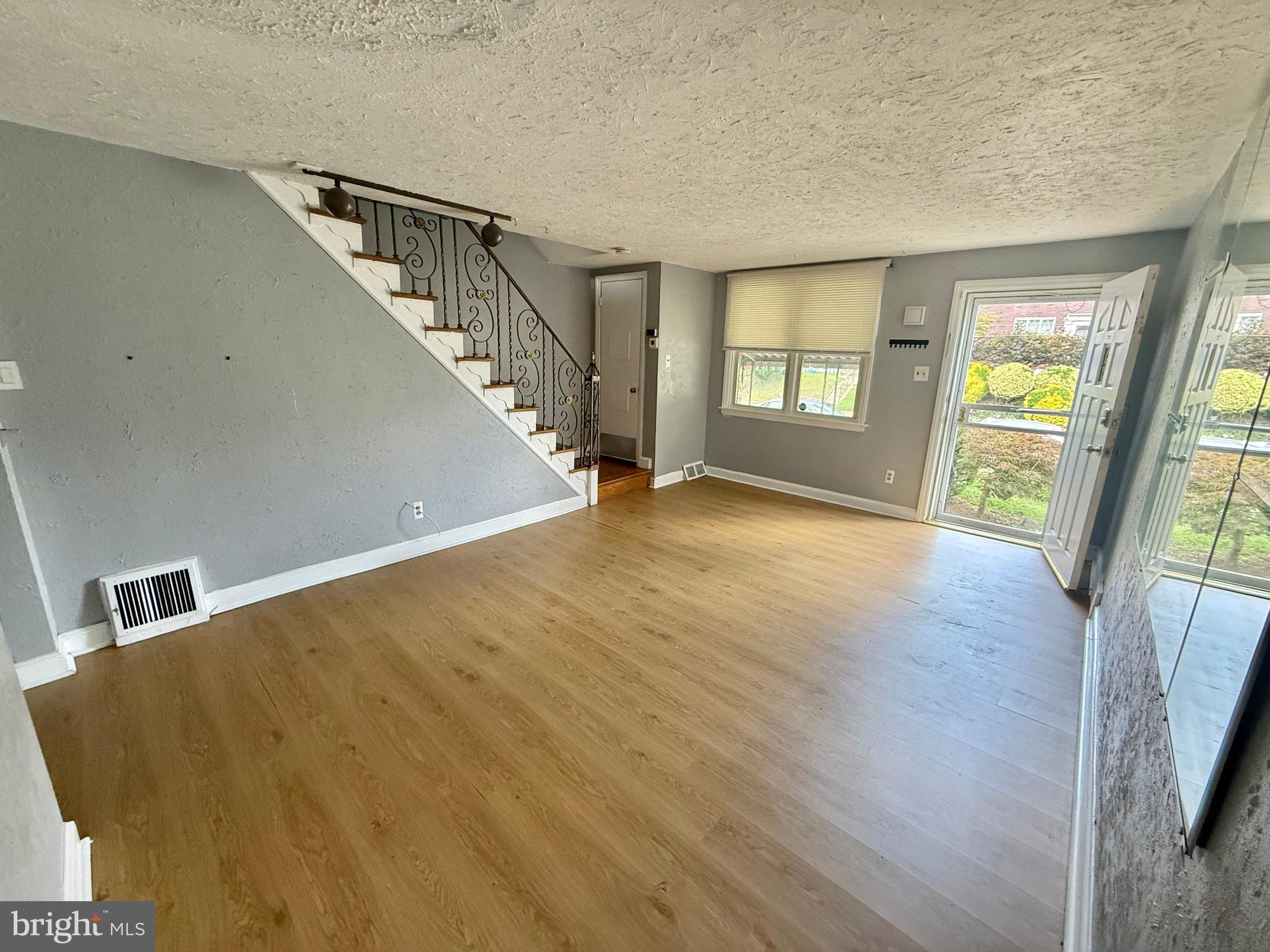 BRIARCLIFF - Residential Lease