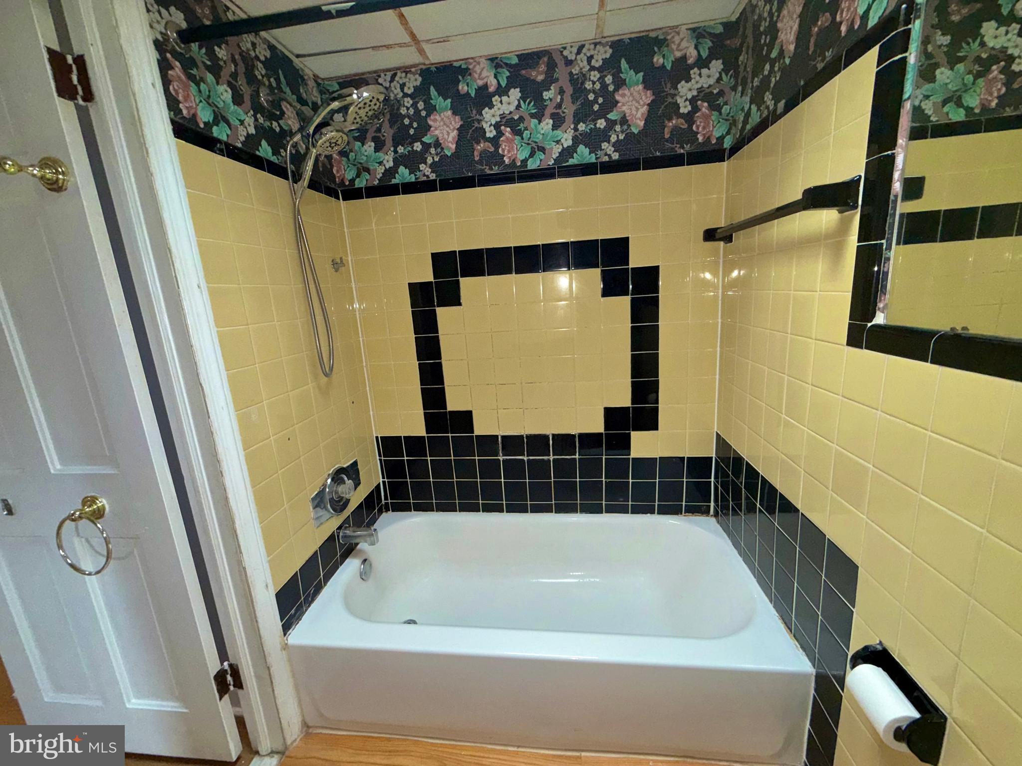 BRIARCLIFF - Residential Lease