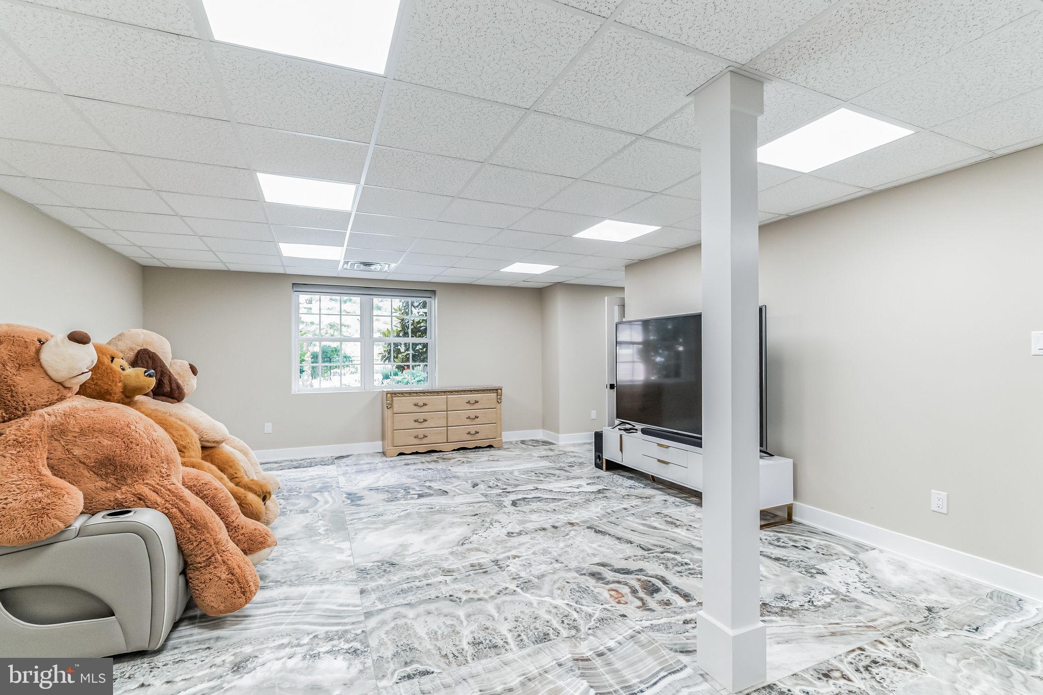 STONEGATE - Residential