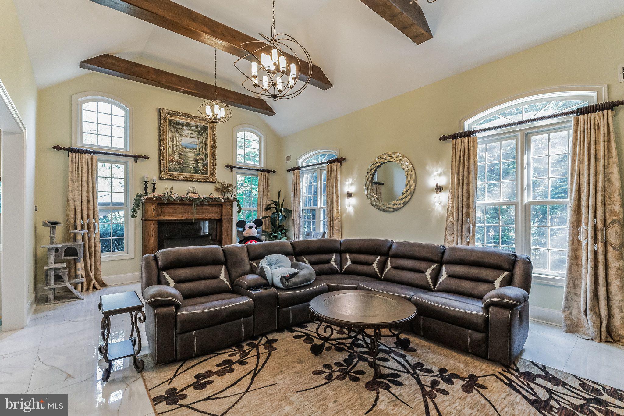 STONEGATE - Residential