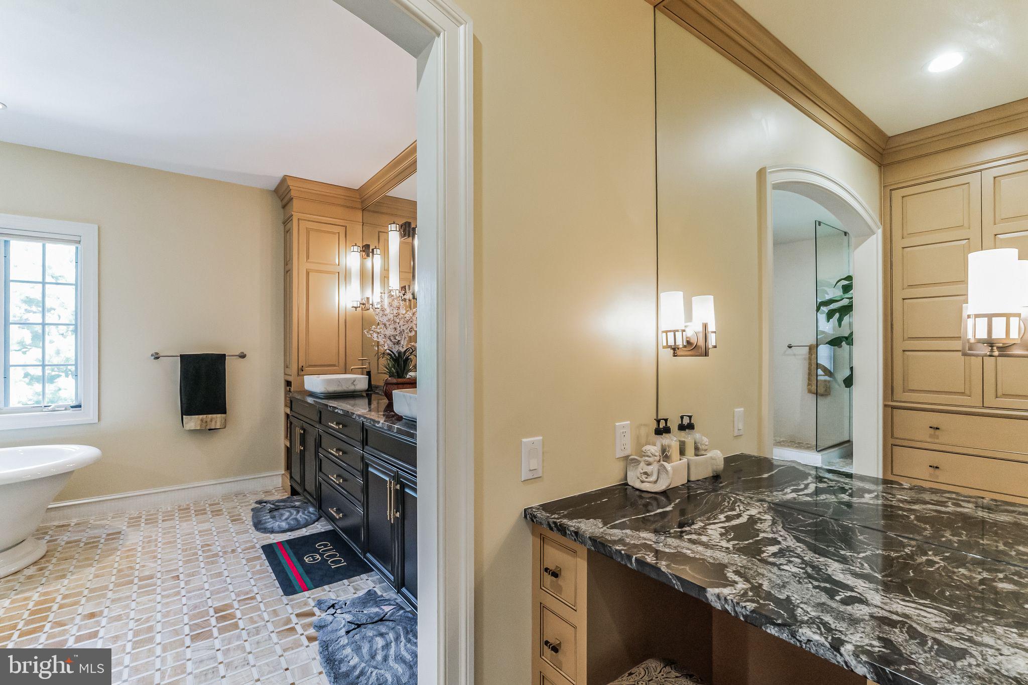 STONEGATE - Residential
