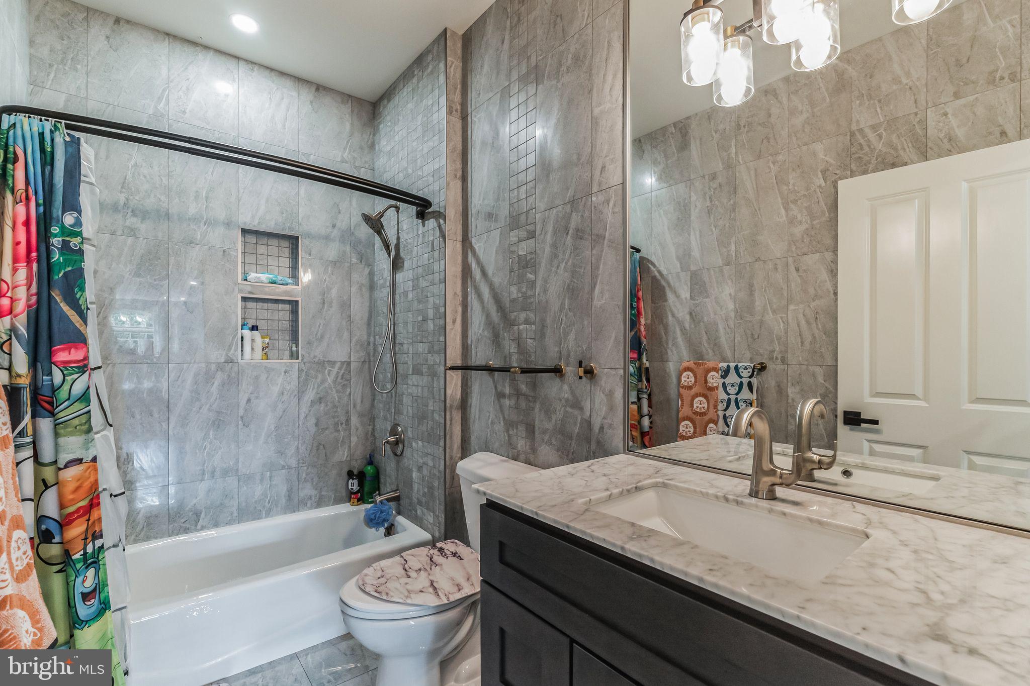 STONEGATE - Residential
