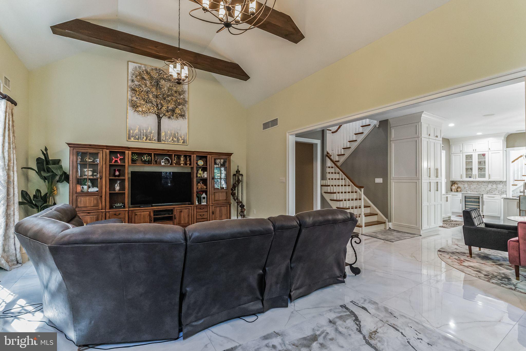STONEGATE - Residential