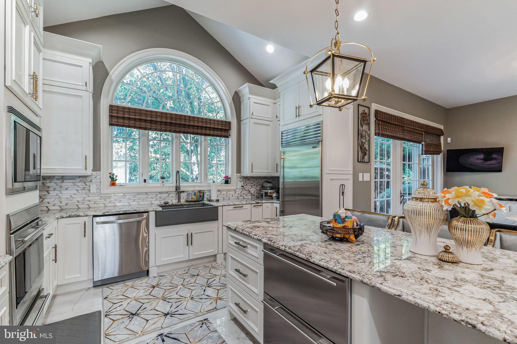STONEGATE - Residential