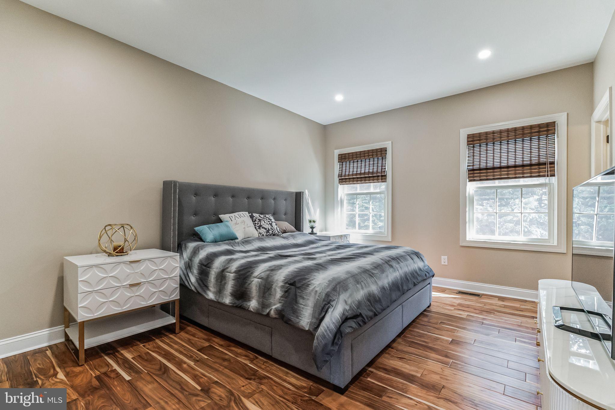 STONEGATE - Residential