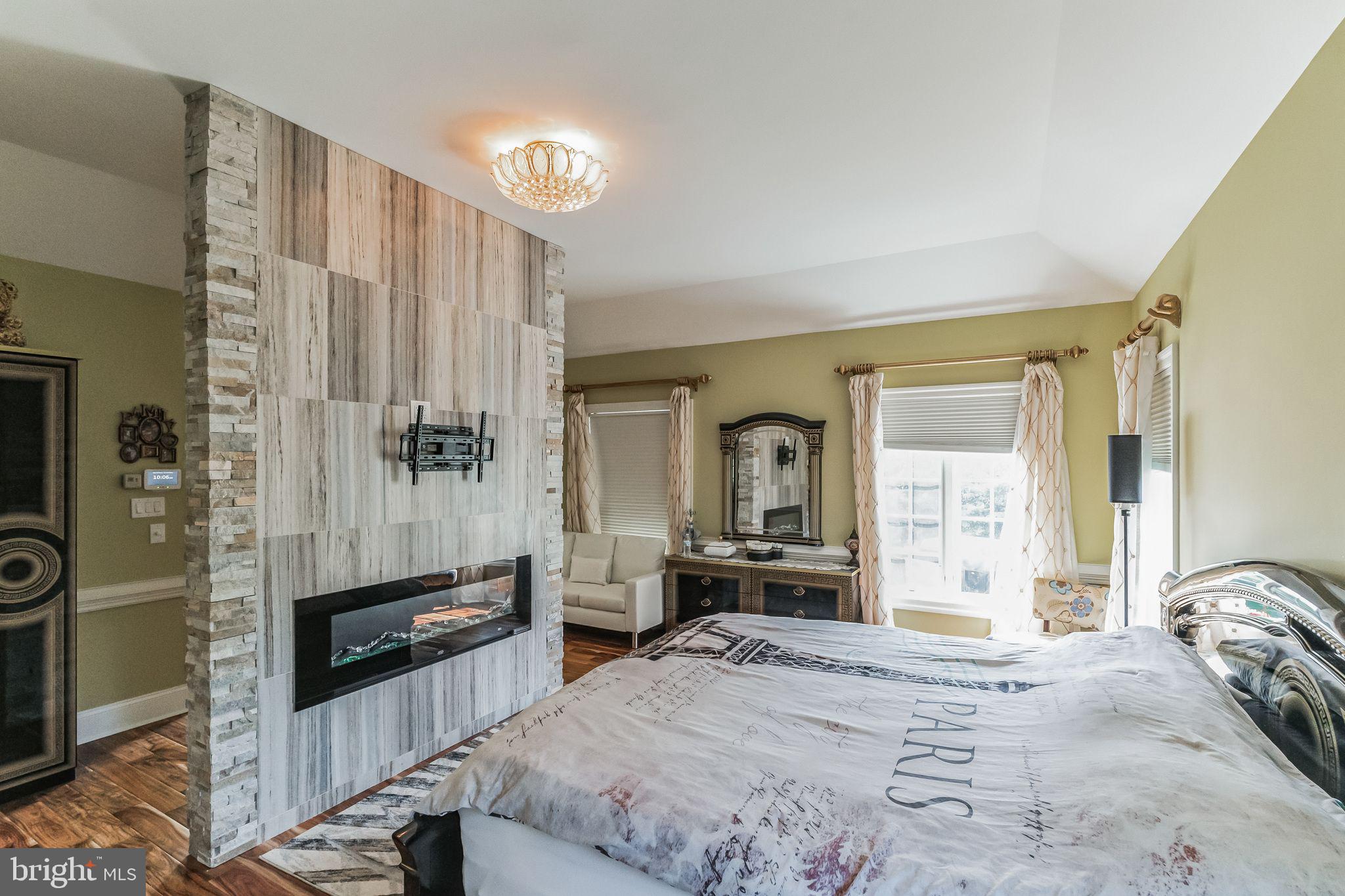 STONEGATE - Residential