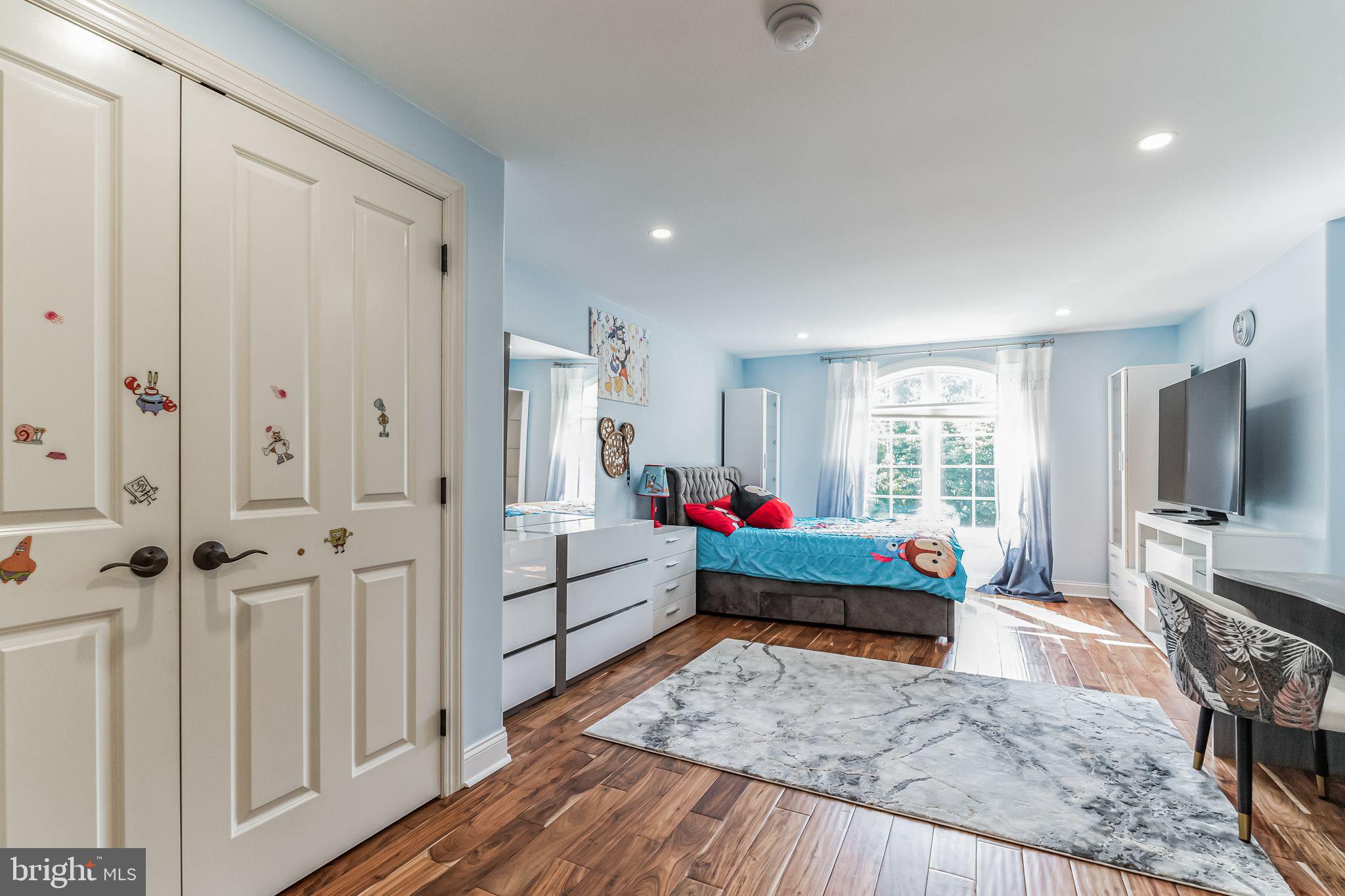 STONEGATE - Residential