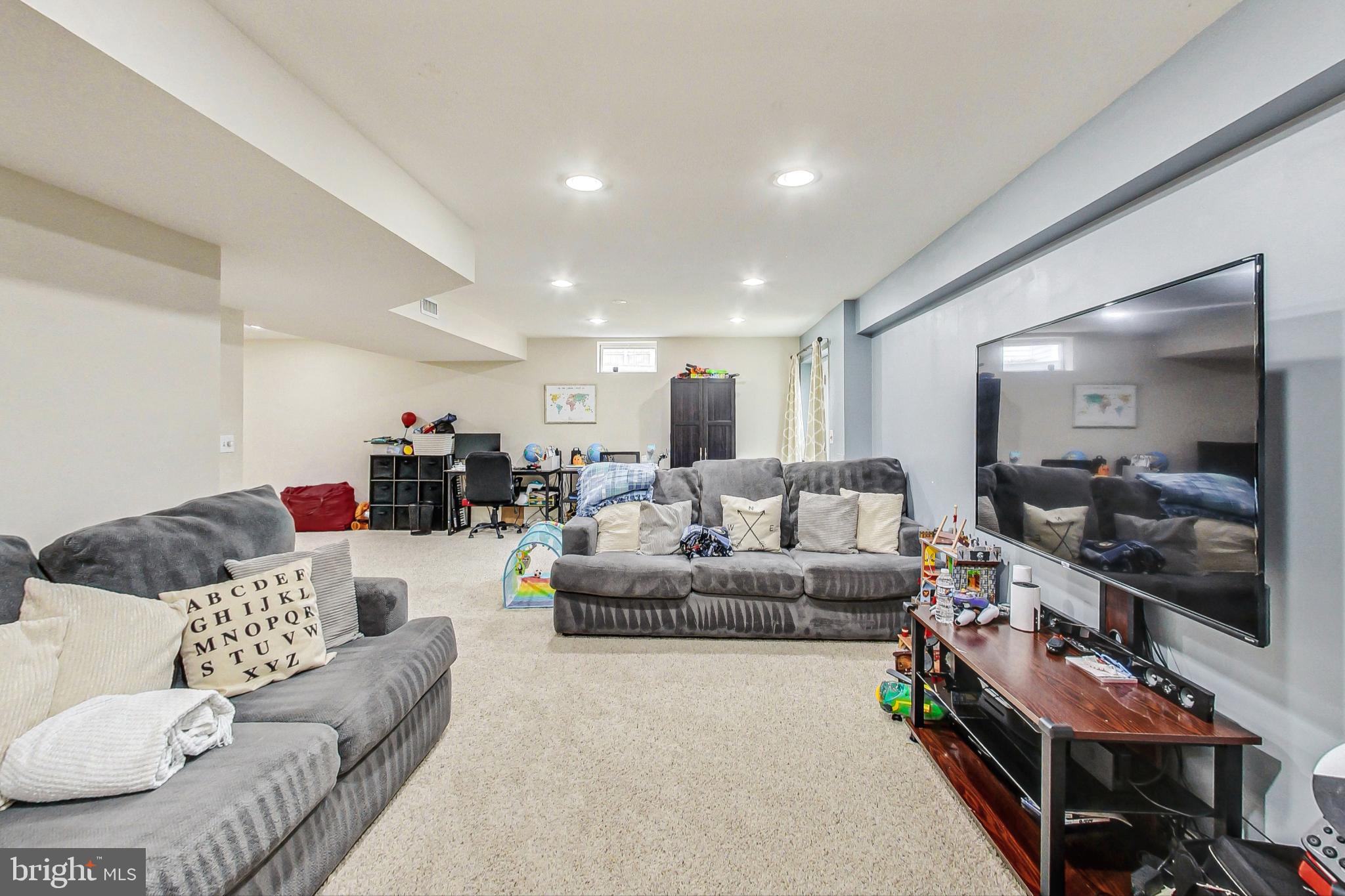 DOMINION VALLEY COUNTRY CLUB - Residential