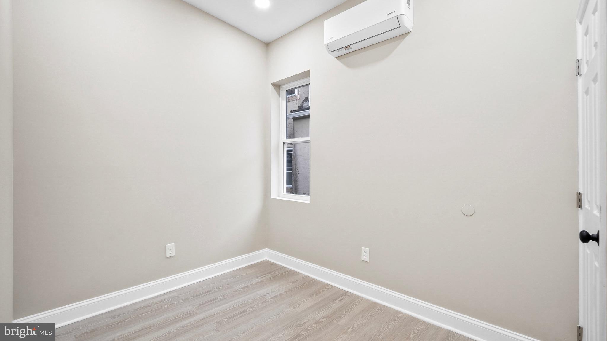 HARLEM PARK - Residential Lease