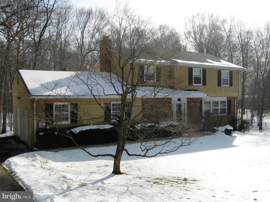 Life is good in this super clean colonial on a serene 1.2 acres. Freshly painted & ready to move-in. SS range & dishwasher, Corian countertops & greenhouse window in kitchen. Cozy FR brick fireplace. Recent updates to HVAC & Rainsoft water treatment. Long, wide front porch & large private back deck allows you to savor the quiet, rolling terrain with trees & a small stream. Quick drive to Newark.