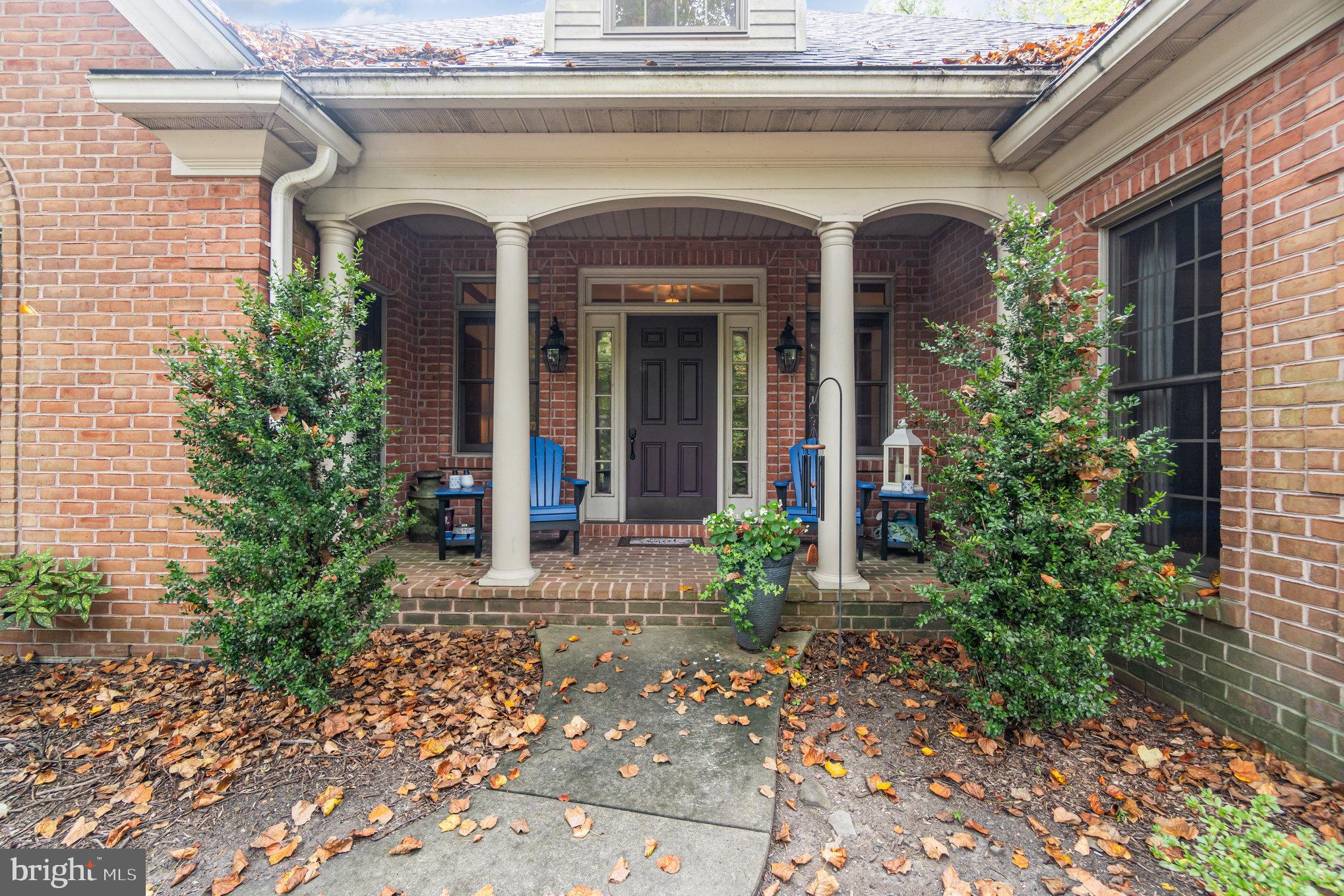 4007 PINE NEEDLES DRIVE