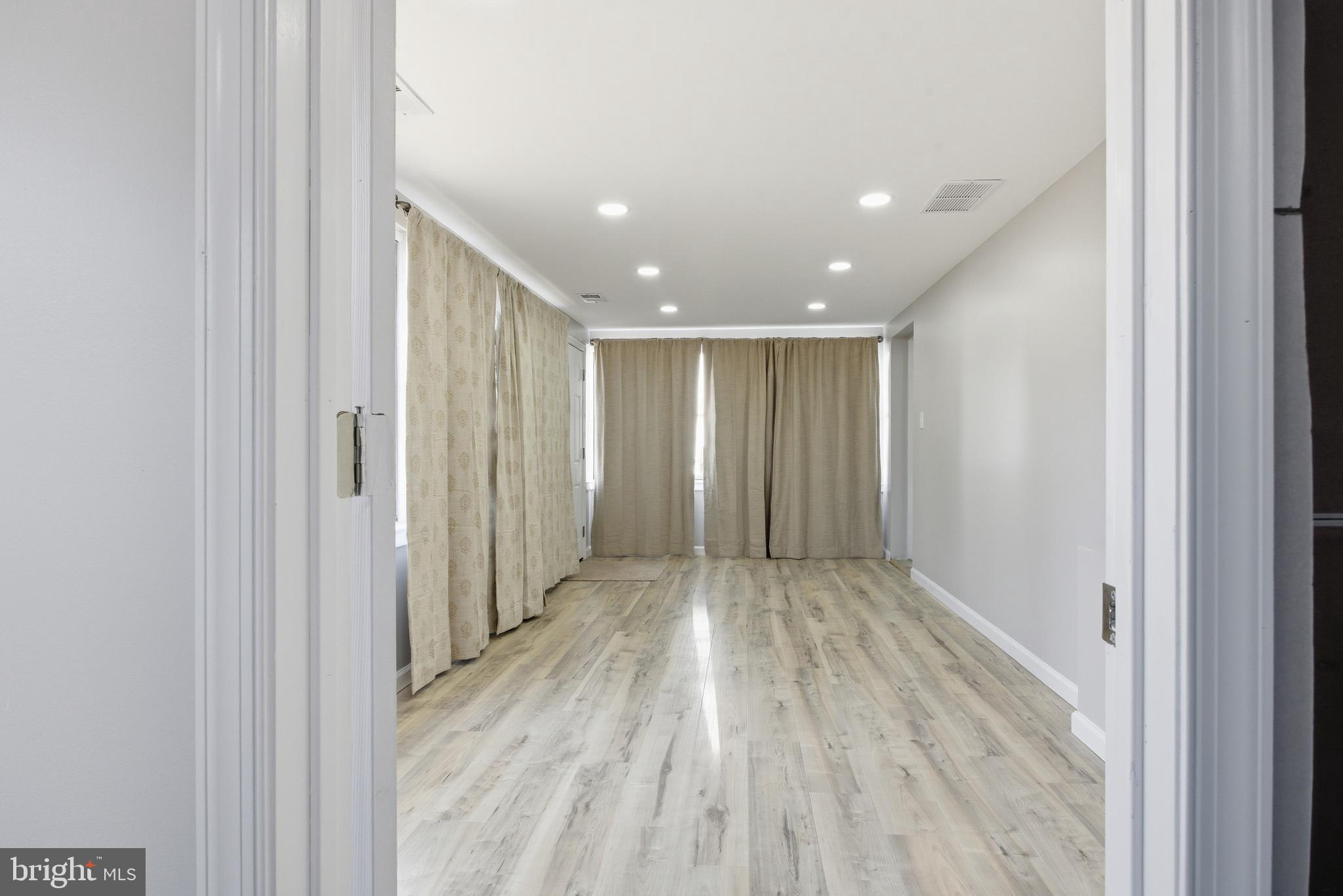 WILLOW RUN - Residential