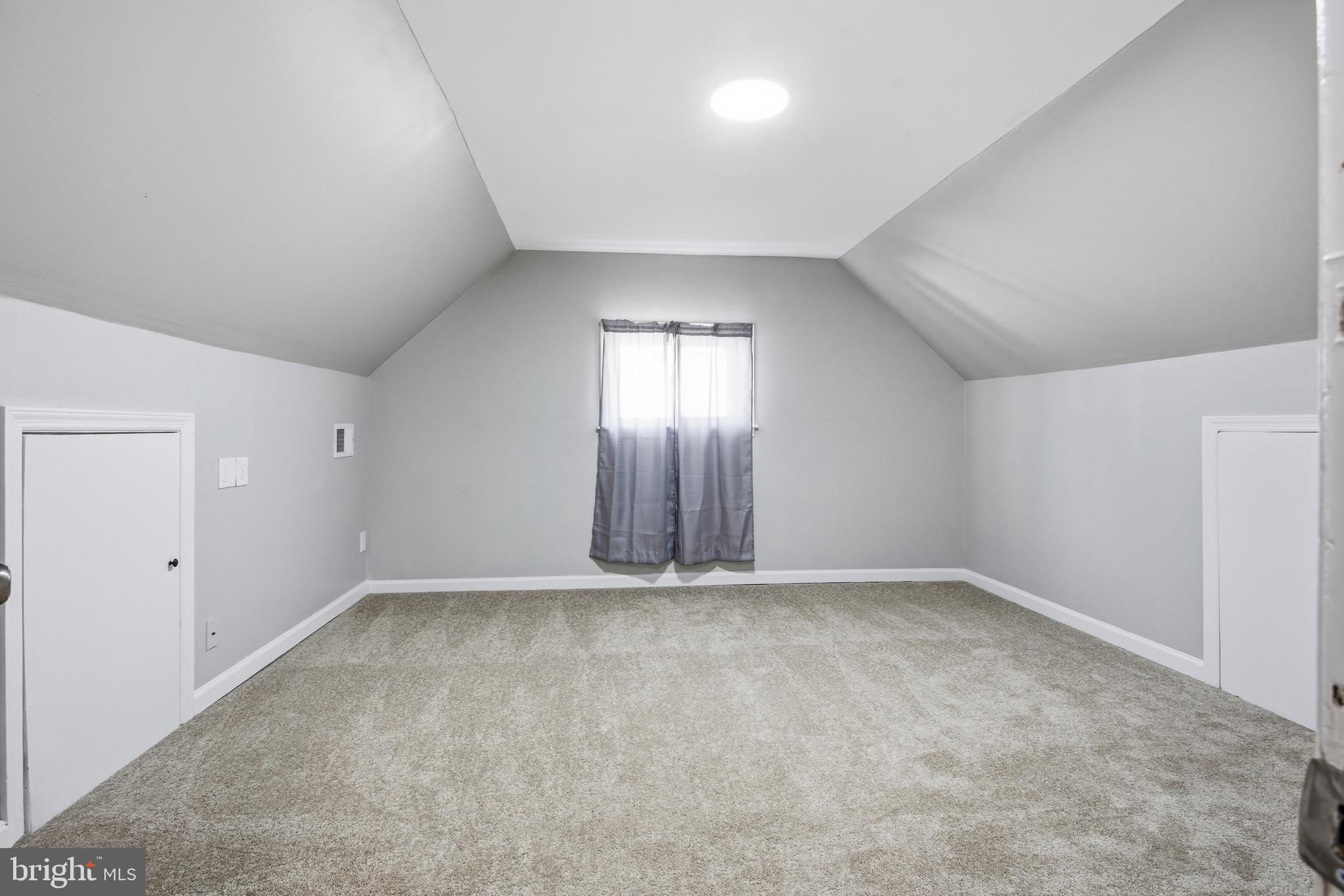 WILLOW RUN - Residential