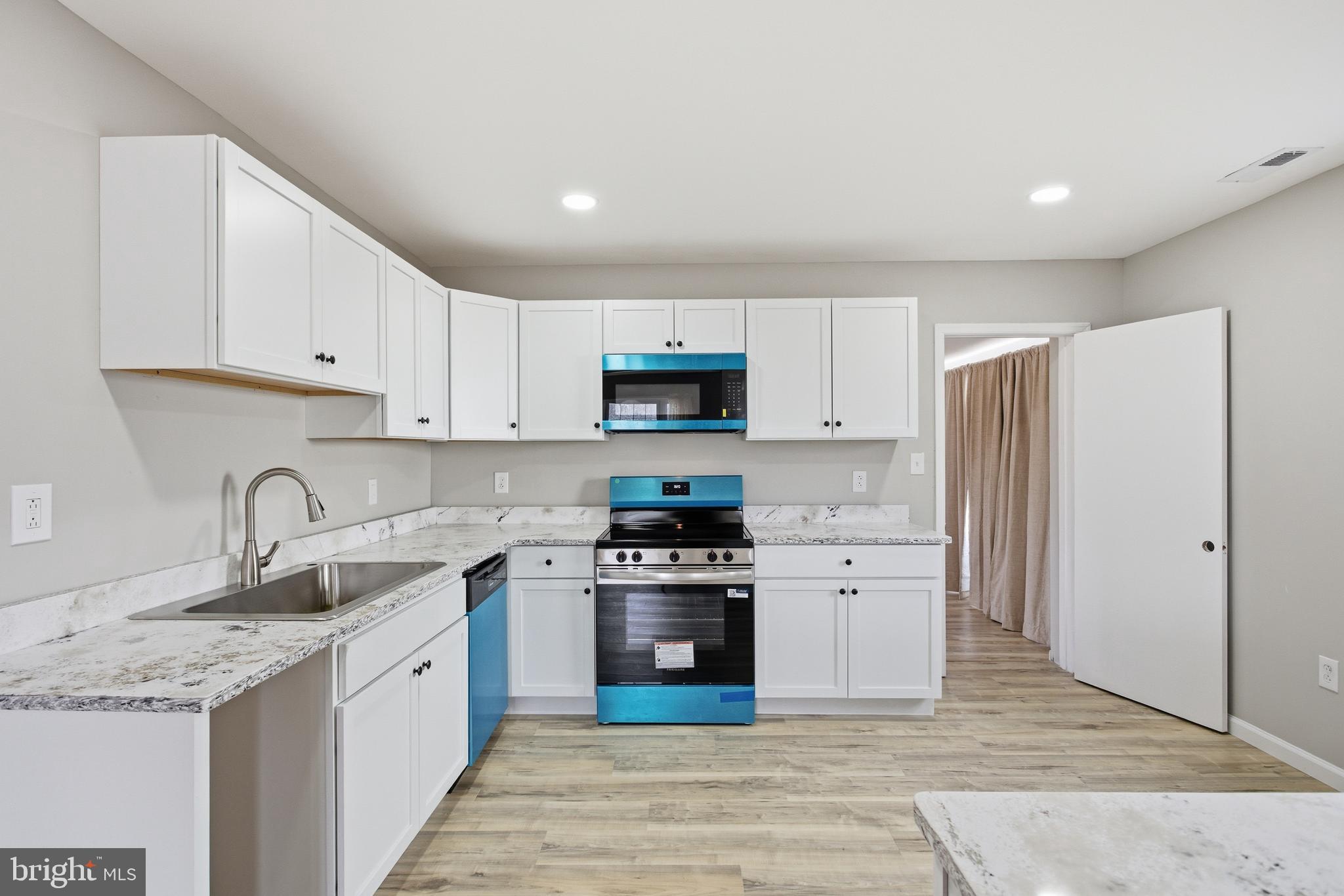 1011 MONTGOMERY ROAD