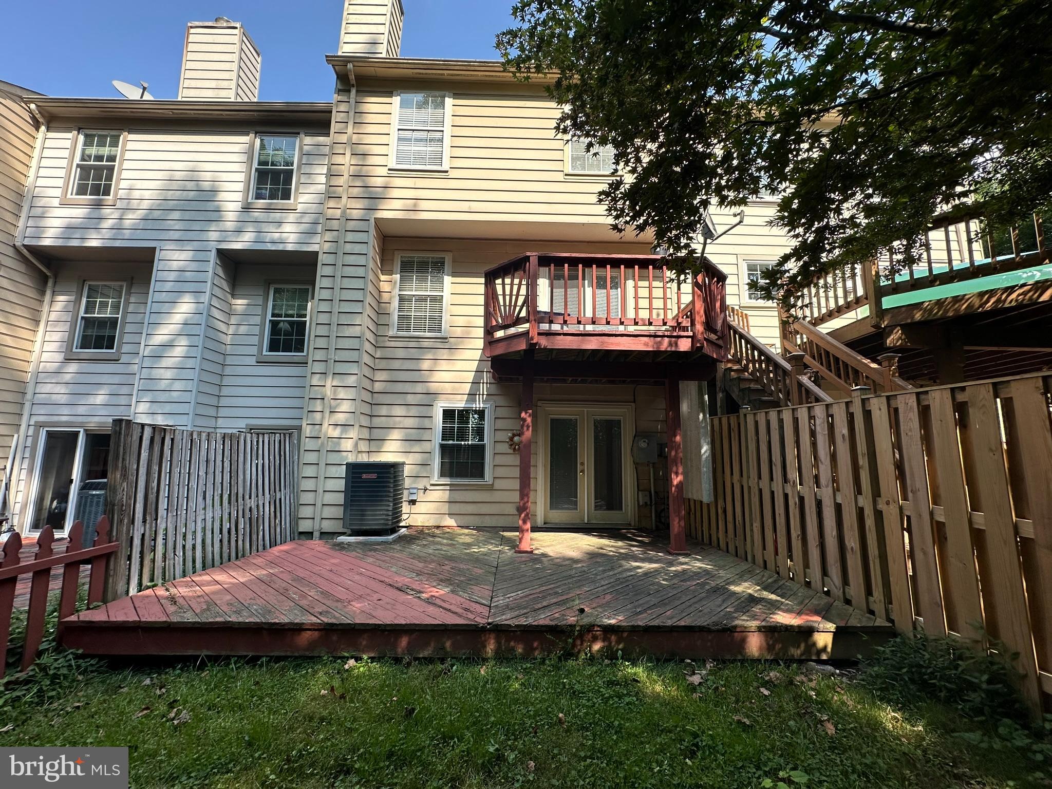 LAKE RIDGE - Residential