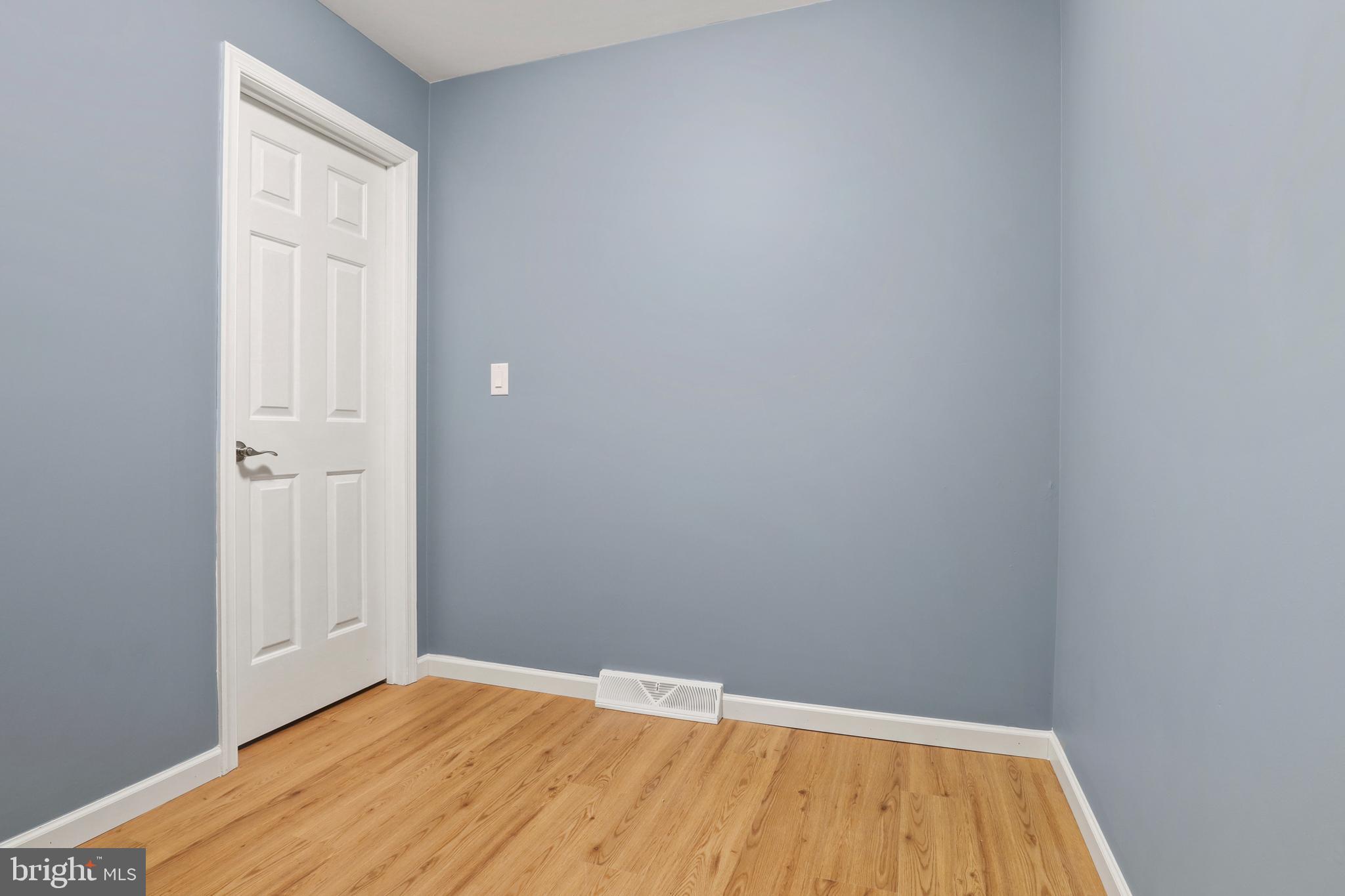 GRANDVIEW PARK CONDOS - Residential