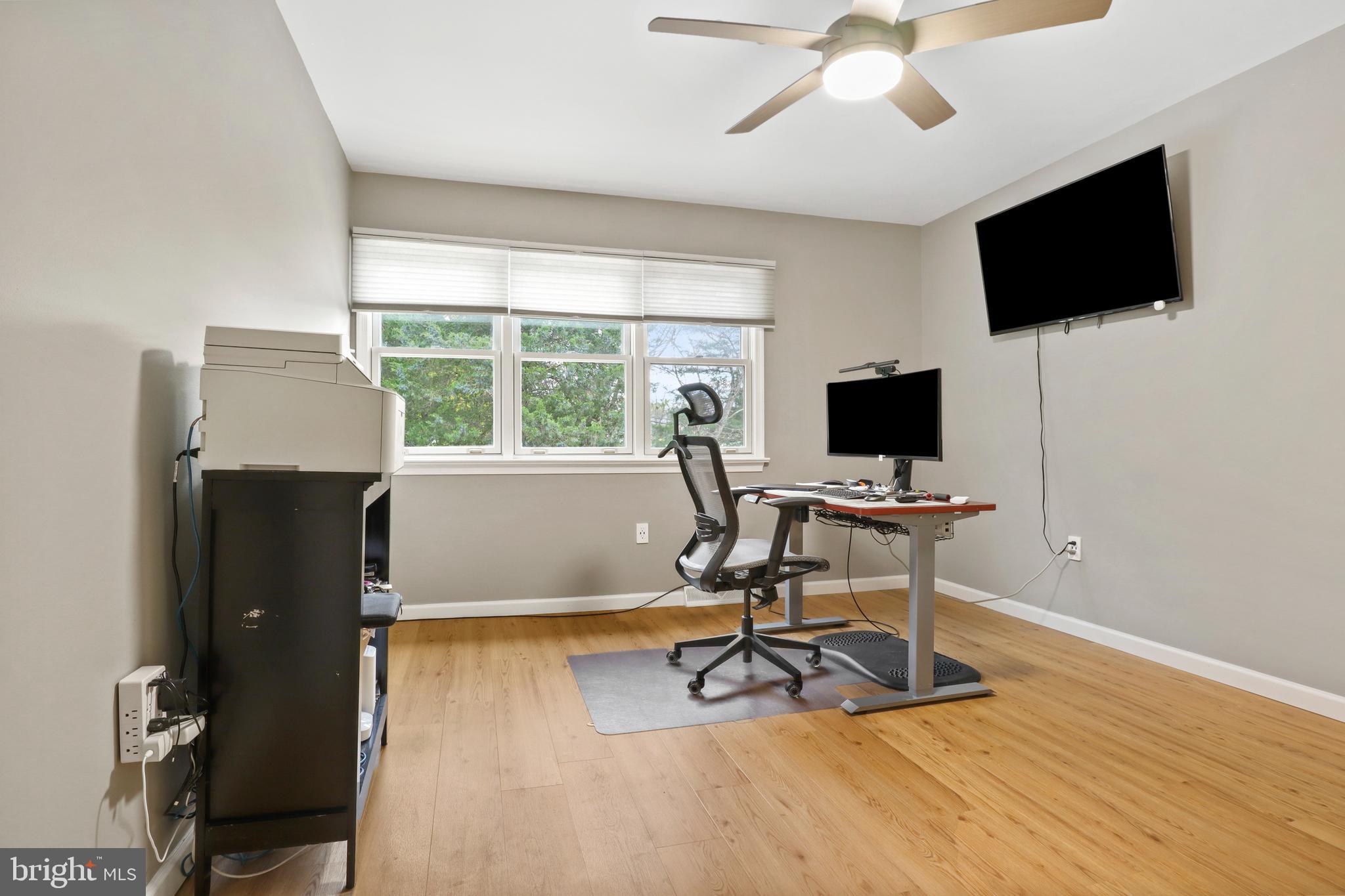 GRANDVIEW PARK CONDOS - Residential