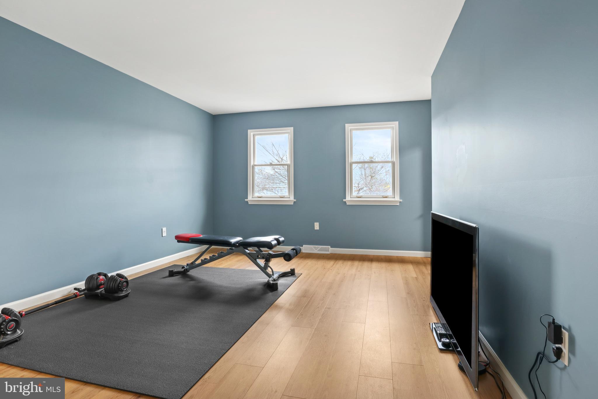 GRANDVIEW PARK CONDOS - Residential