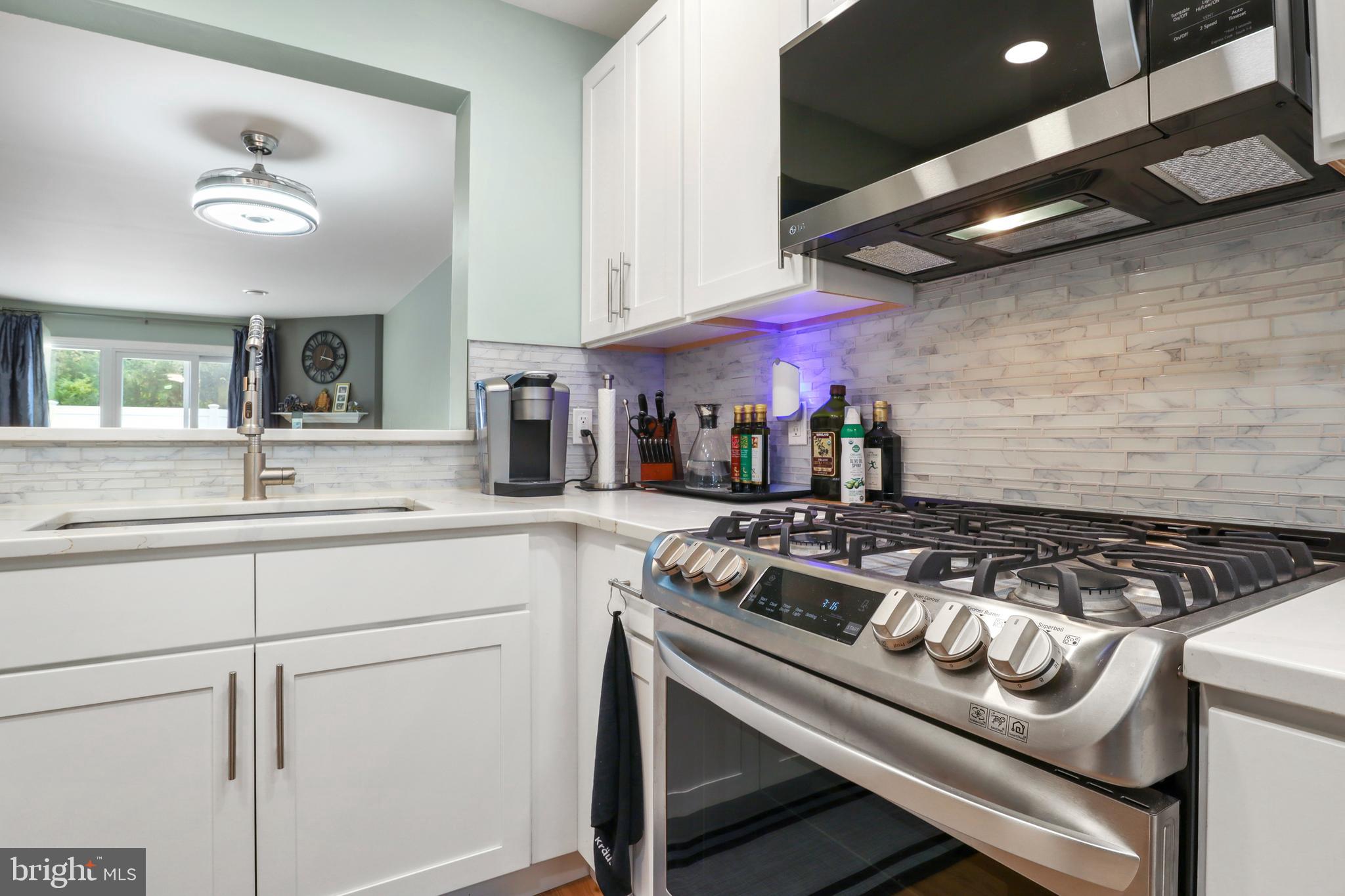 GRANDVIEW PARK CONDOS - Residential