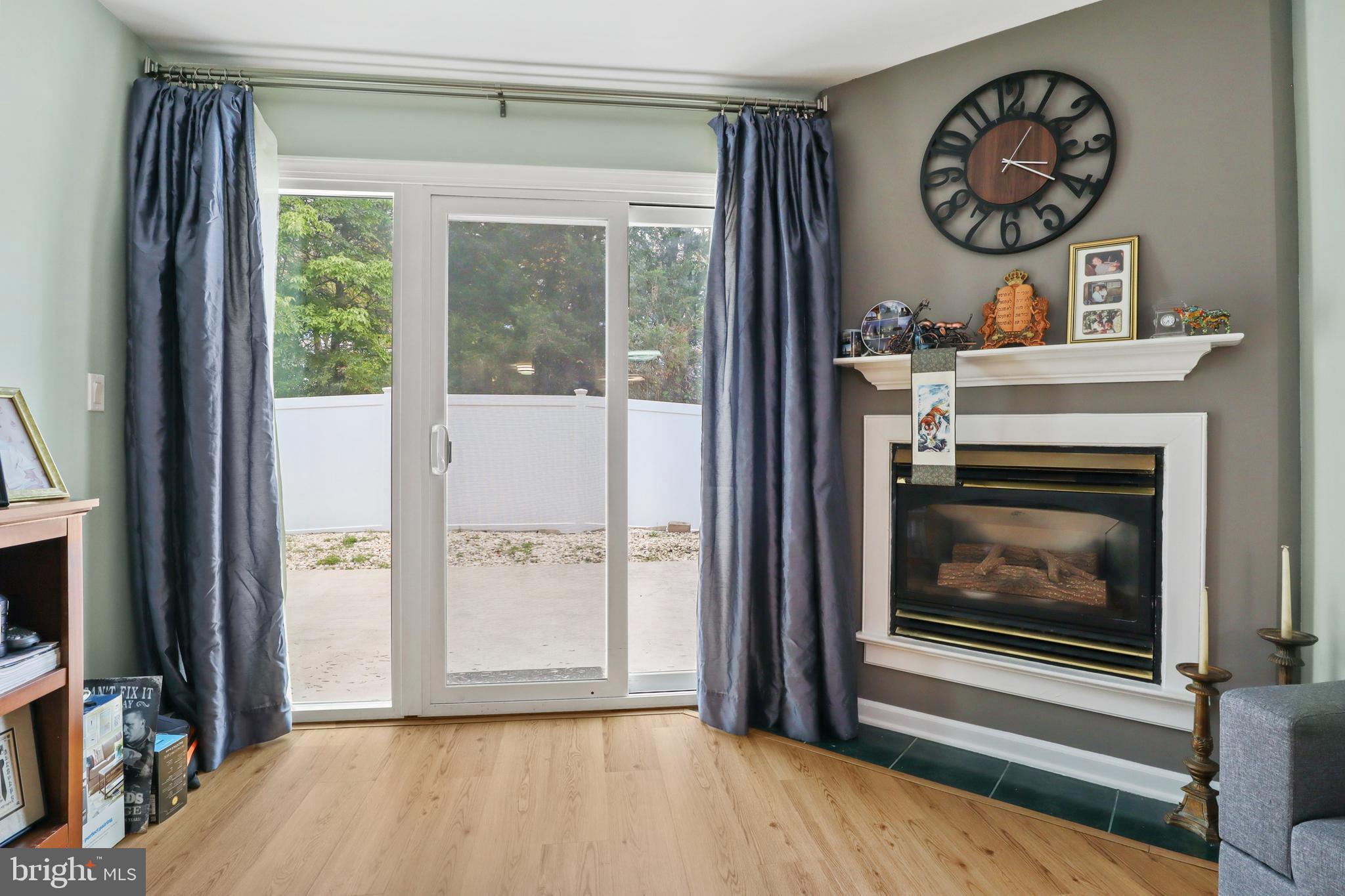 GRANDVIEW PARK CONDOS - Residential