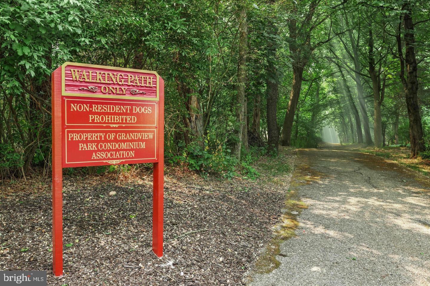 GRANDVIEW PARK CONDOS - Residential