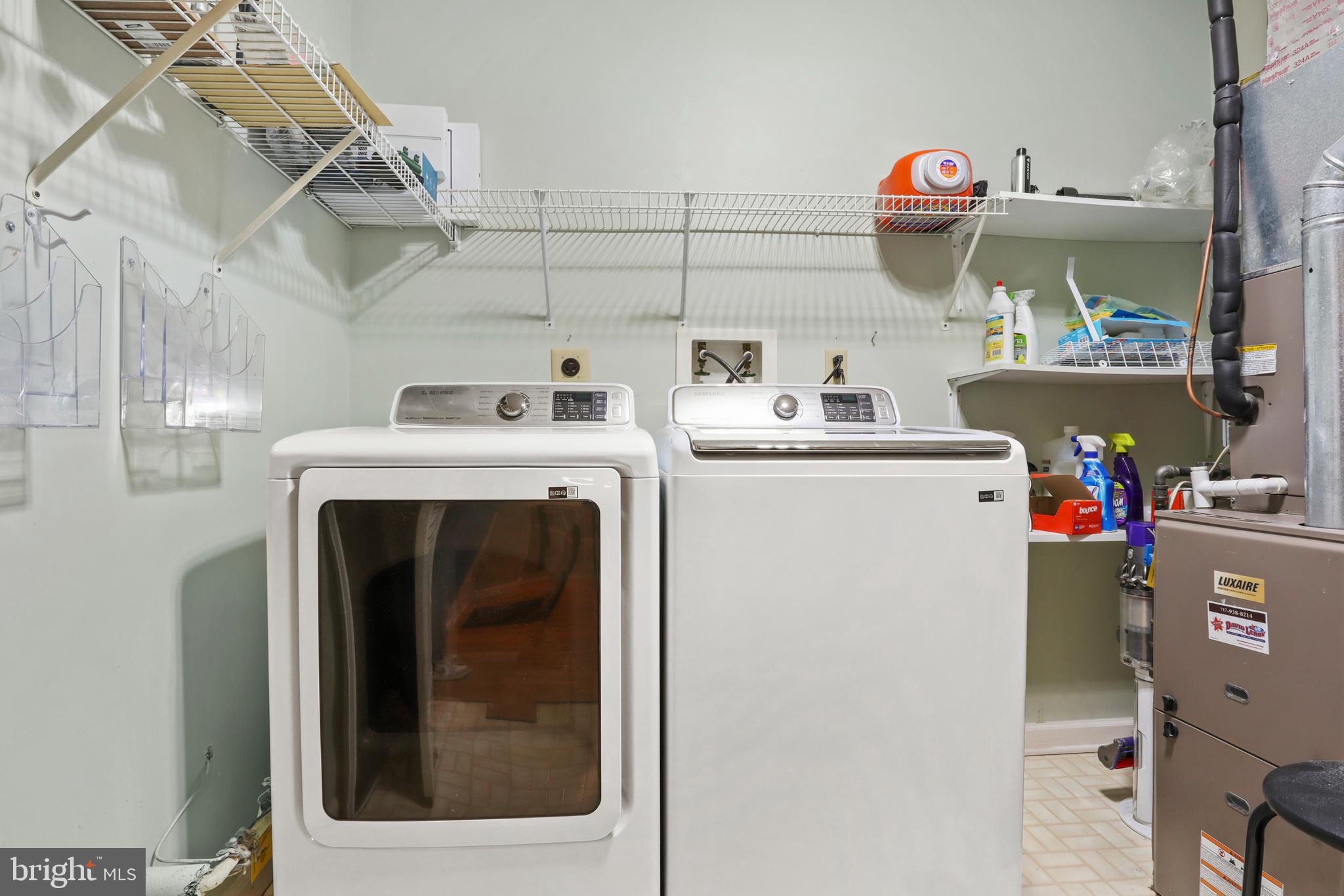 GRANDVIEW PARK CONDOS - Residential