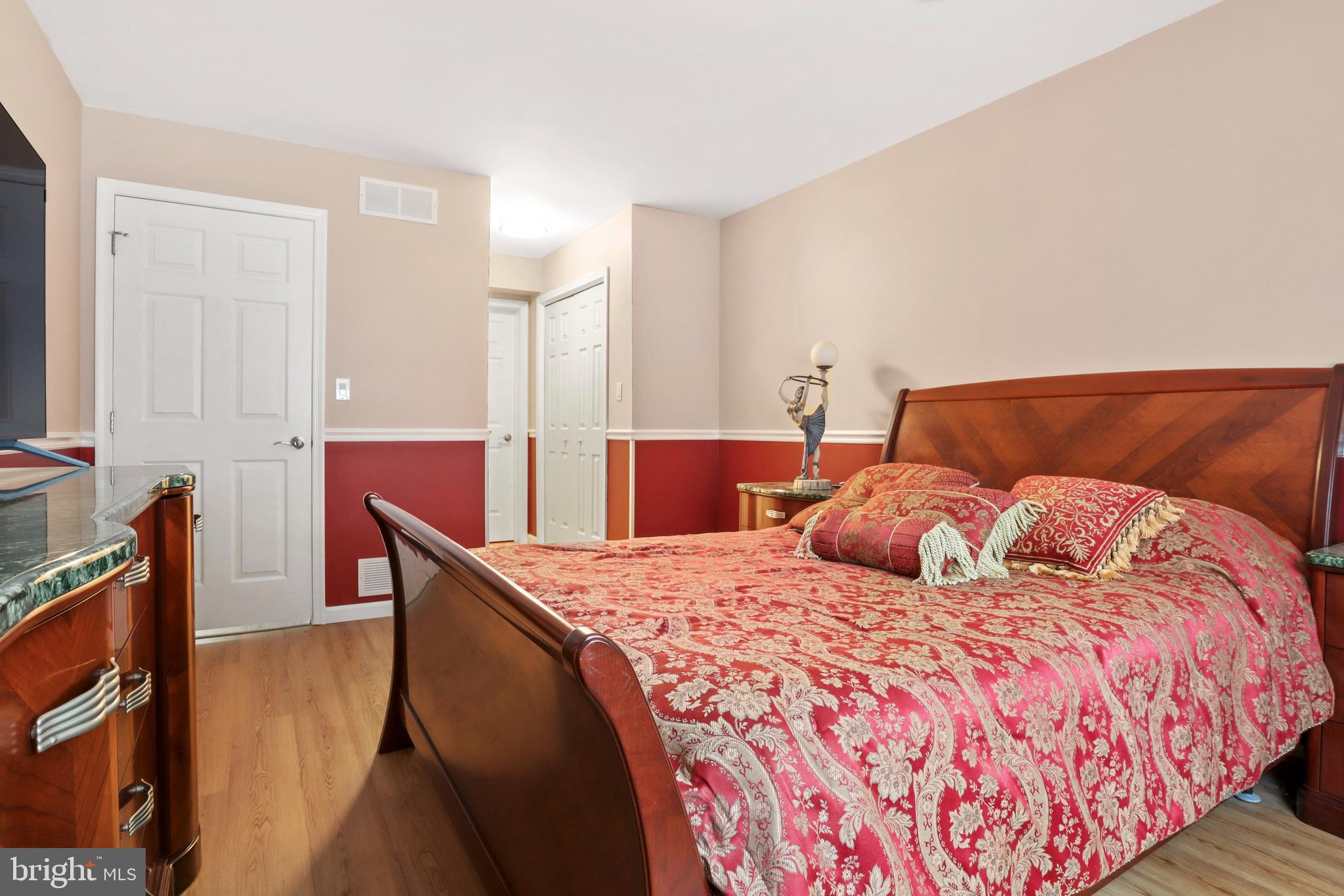 GRANDVIEW PARK CONDOS - Residential