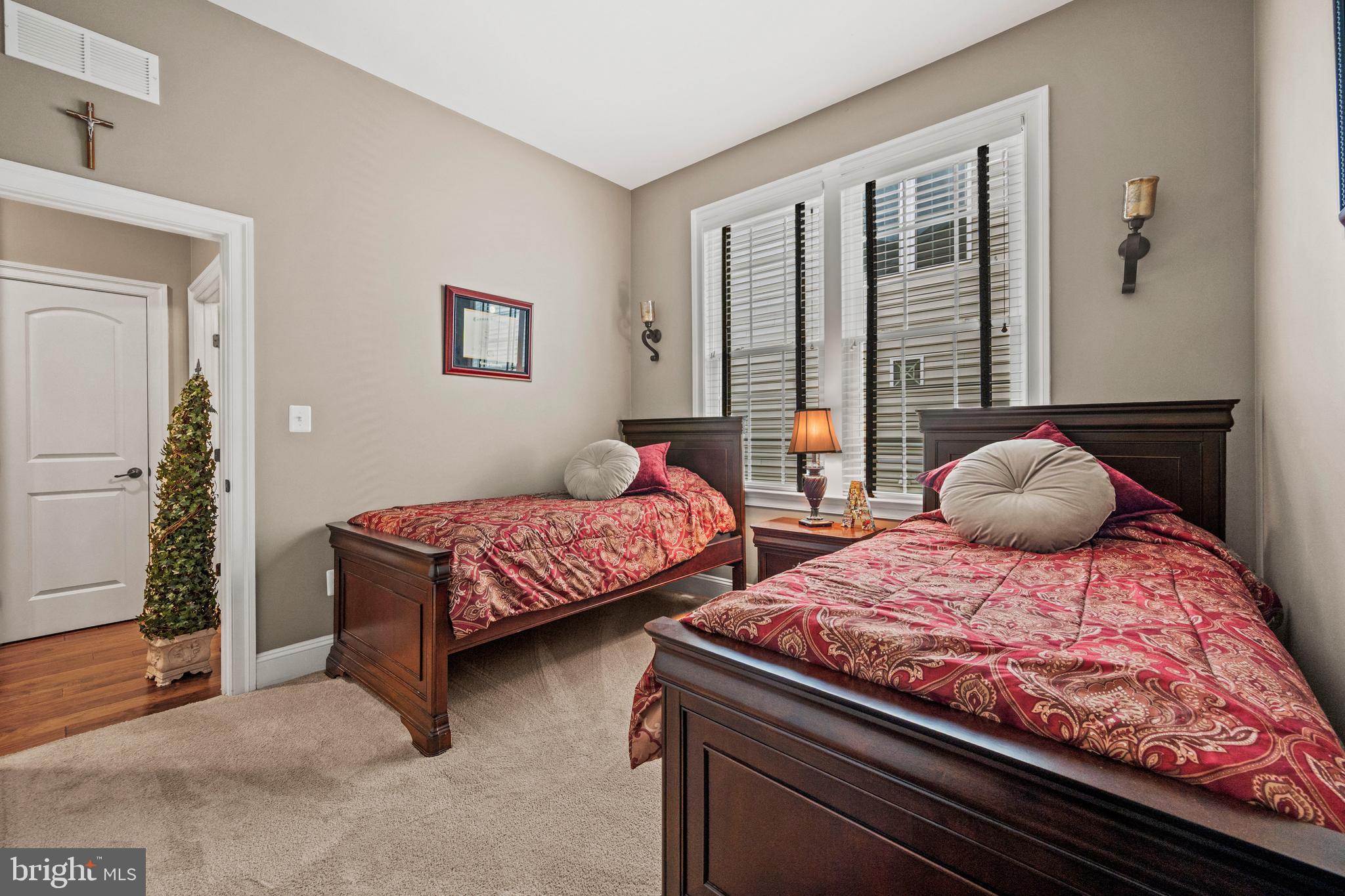 WAVERLY WOODS WEST - Residential
