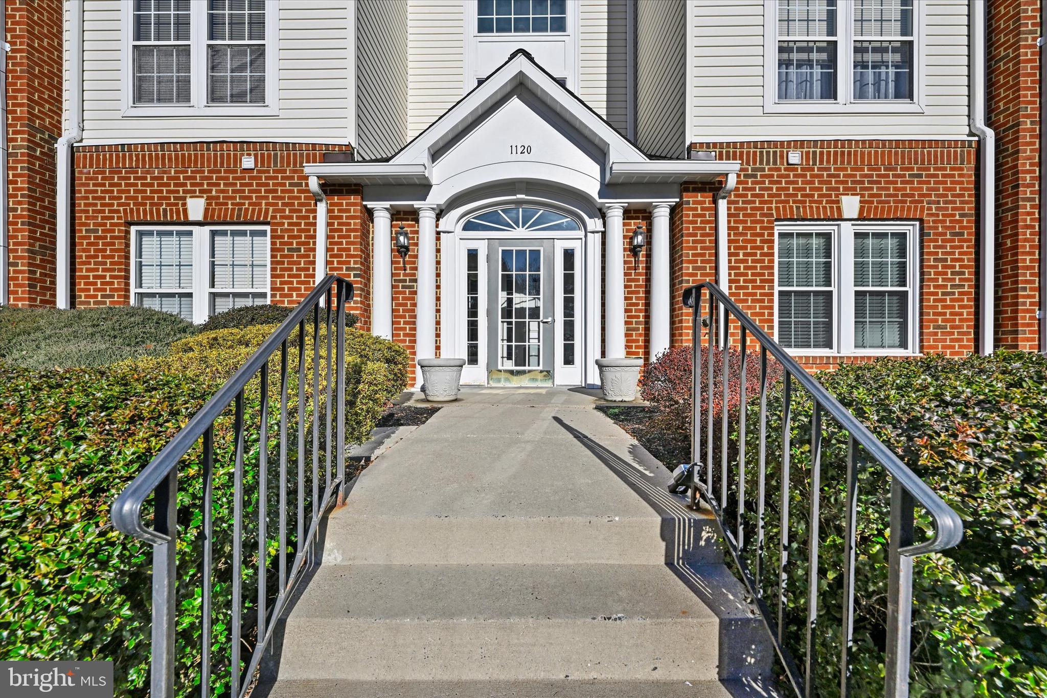 VILLAGE GREEN - Residential