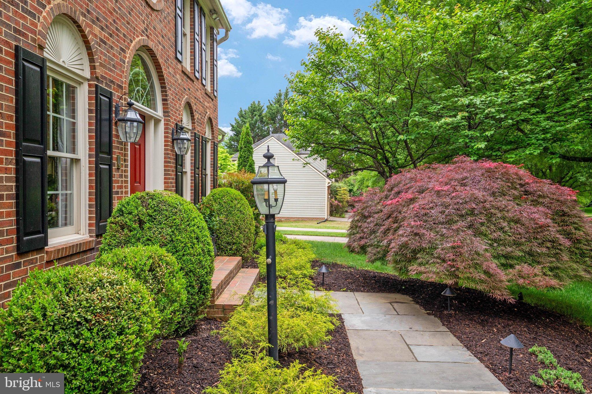 5613 SUGARBUSH LANE