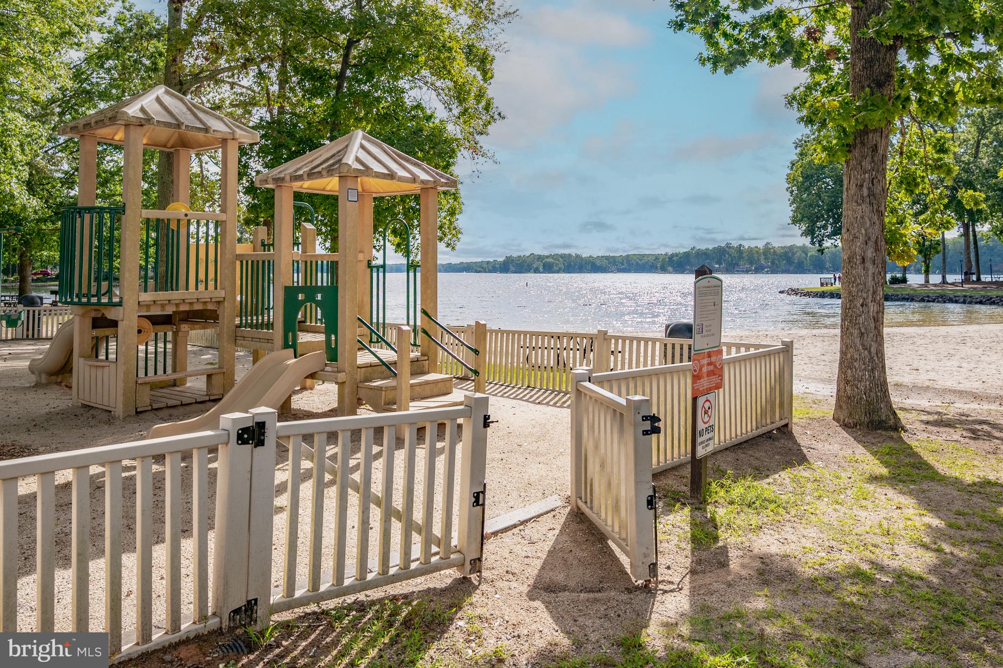 LAKE OF THE WOODS - Residential