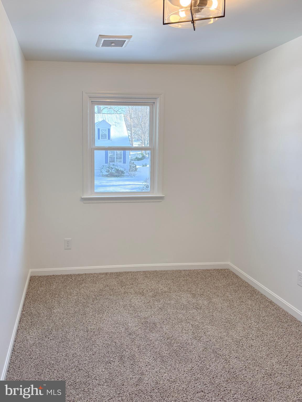 BRIDGEPORT - Residential