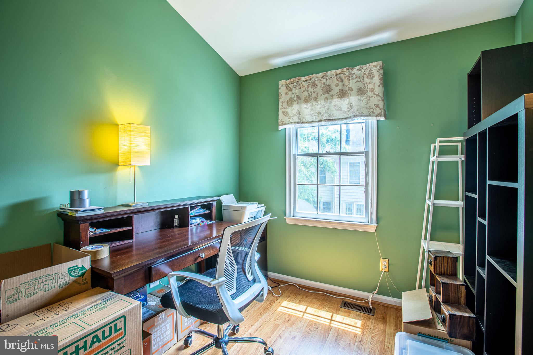 MONTGOMERY VILLAGE - Residential Lease