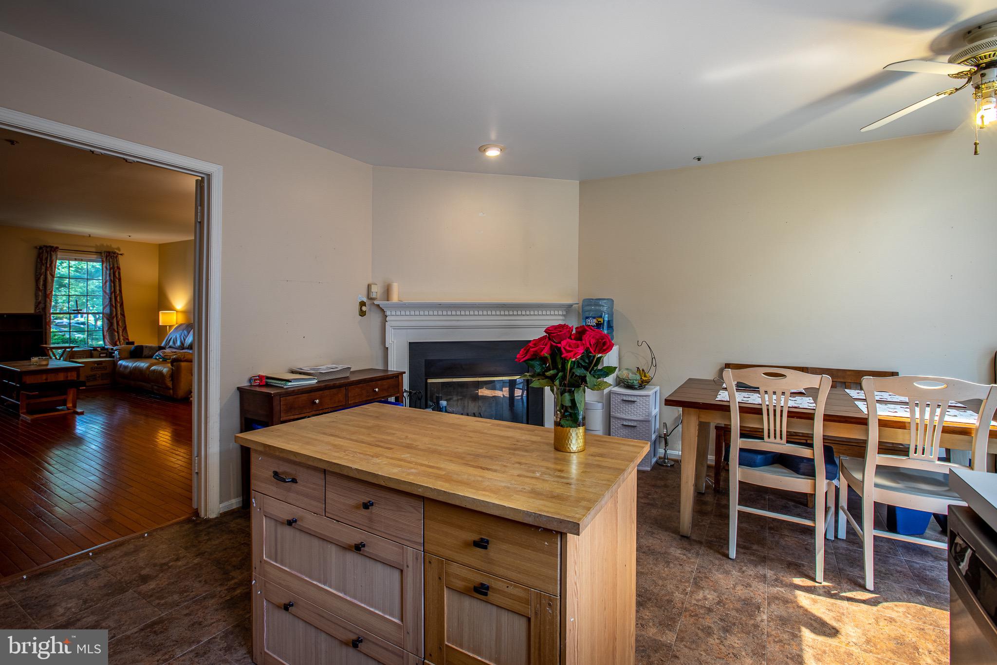 MONTGOMERY VILLAGE - Residential Lease