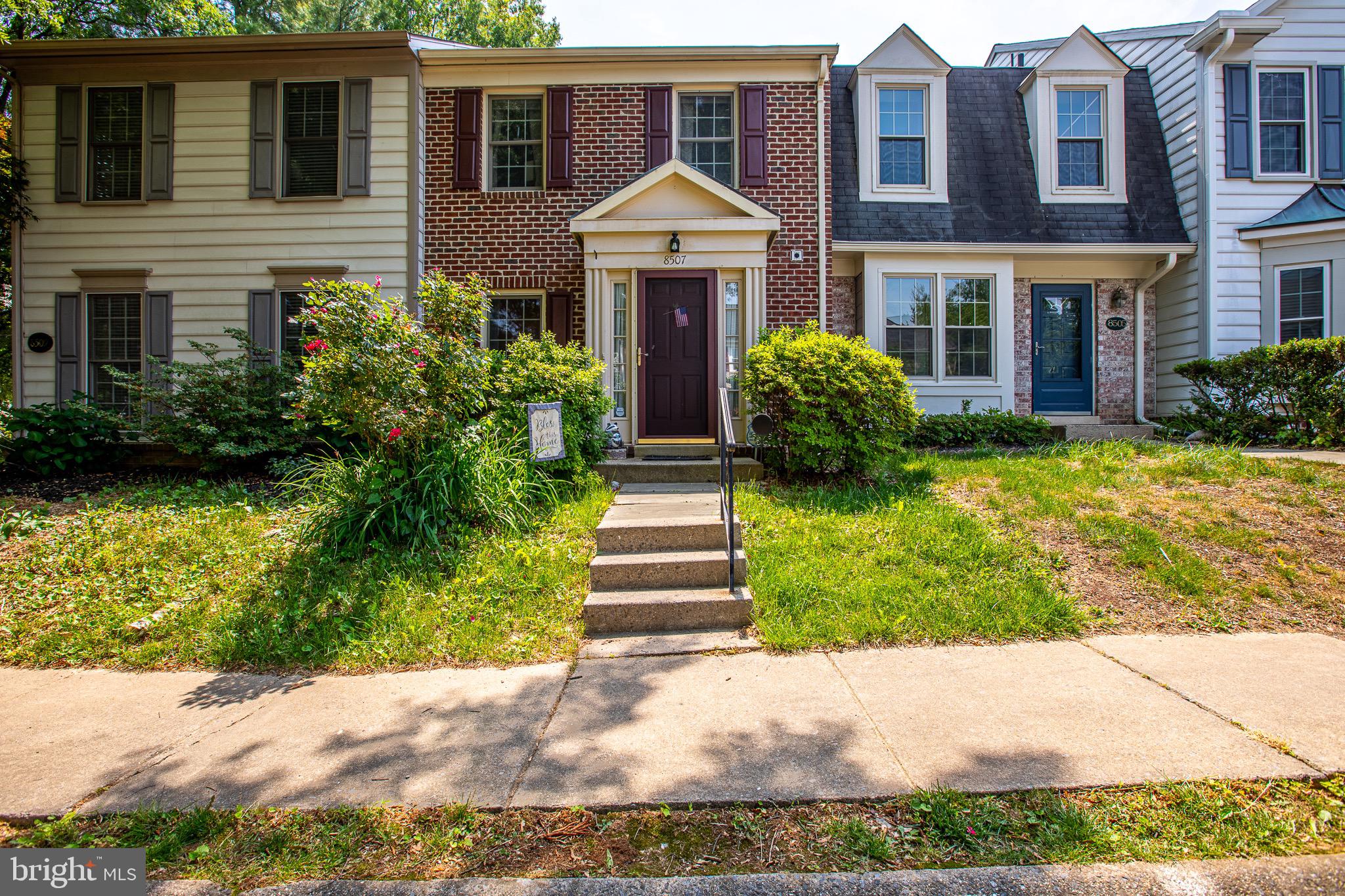 MONTGOMERY VILLAGE - Residential Lease