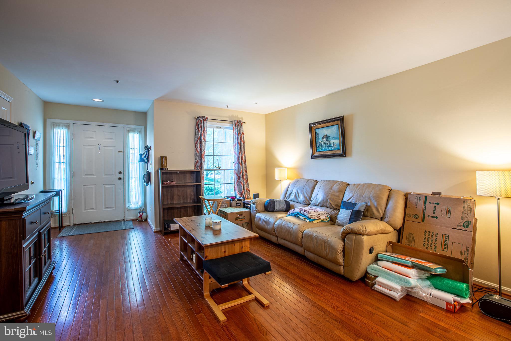 MONTGOMERY VILLAGE - Residential Lease