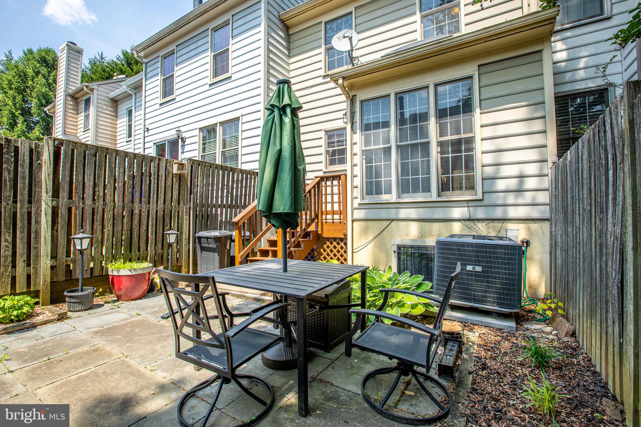 MONTGOMERY VILLAGE - Residential Lease